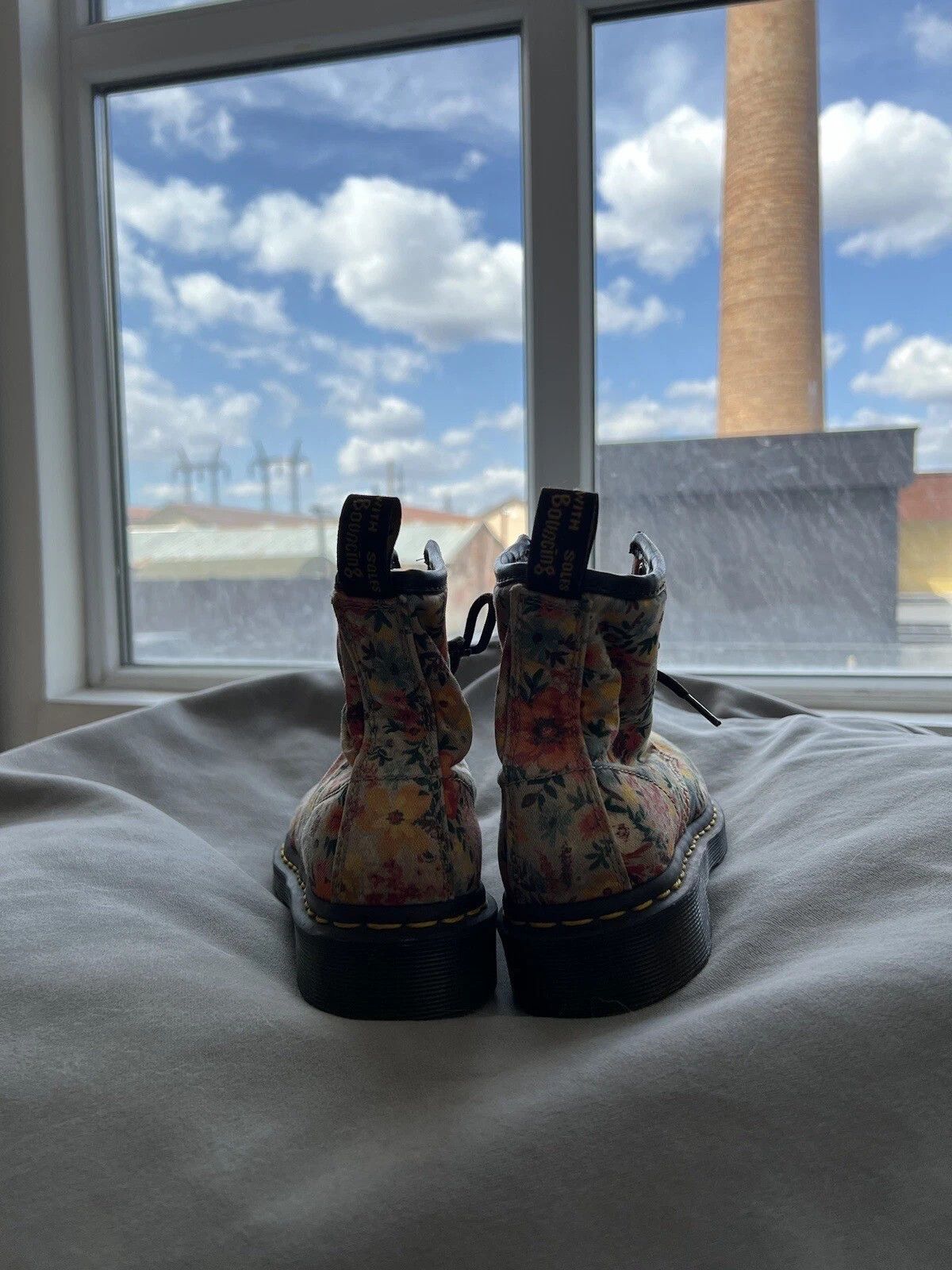 Dr. Martens Dr. Martens 1460 Wanderflower Canvas Boots Size 37 US 6 Size US 7 / IT 37 - 6 Thumbnail