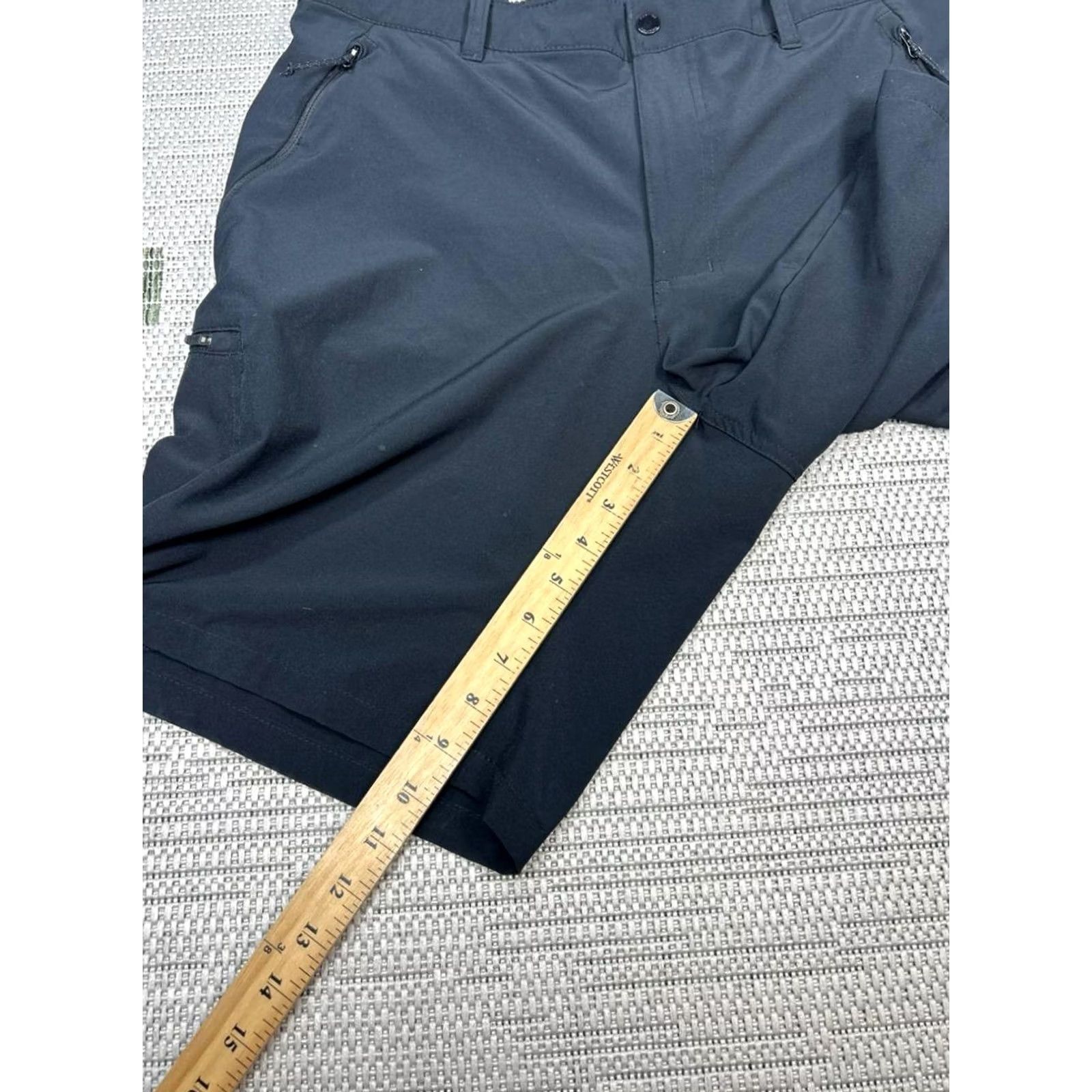 Vintage Columbia Shorts Mens 36 Black Cargo Stretch Mid Rise Zip Pockets Utility Hiking Size US 36 / EU 52 - 5 Thumbnail