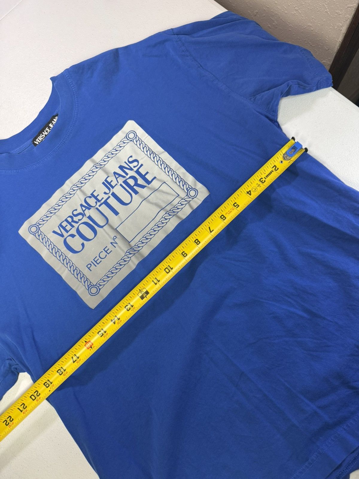 Versace VERSACE JEANS COUTURE Box Logo Graphic Tee Sz M Size US M / EU 48-50 / 2 - 9 Thumbnail