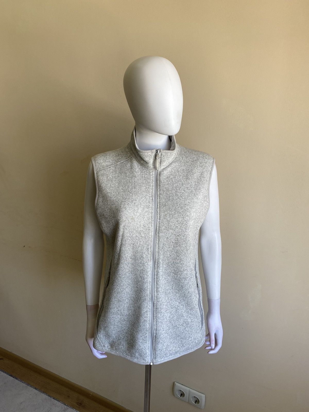 Arc'teryx Arcteryx Womens Grey Fleece Vest Size L Size L / US 10 / IT 46 - 9 Thumbnail