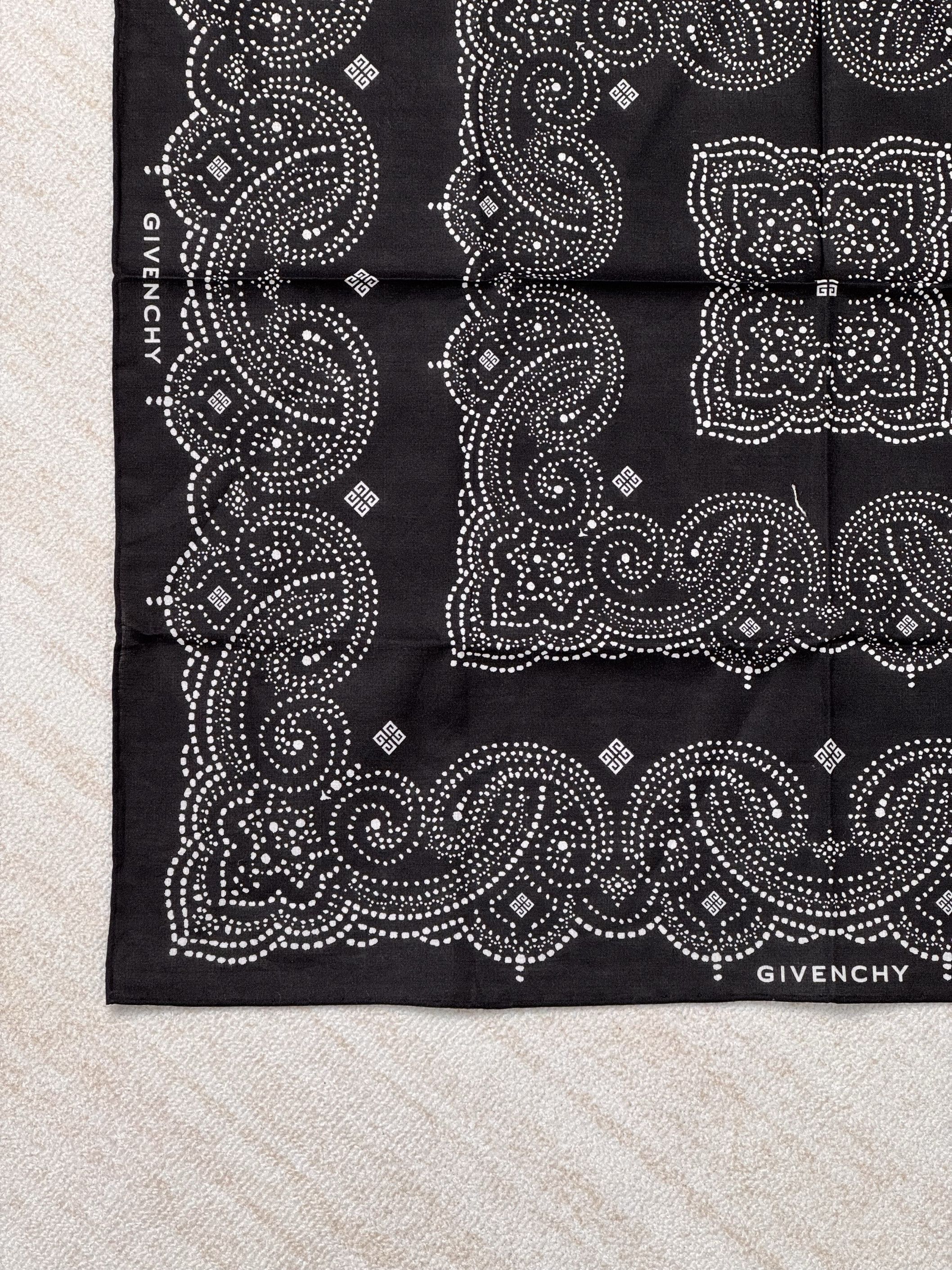 Givenchy UNWORN* GIVENCHY Printed Cotton Bandana In Black Size ONE SIZE - 1 Thumbnail
