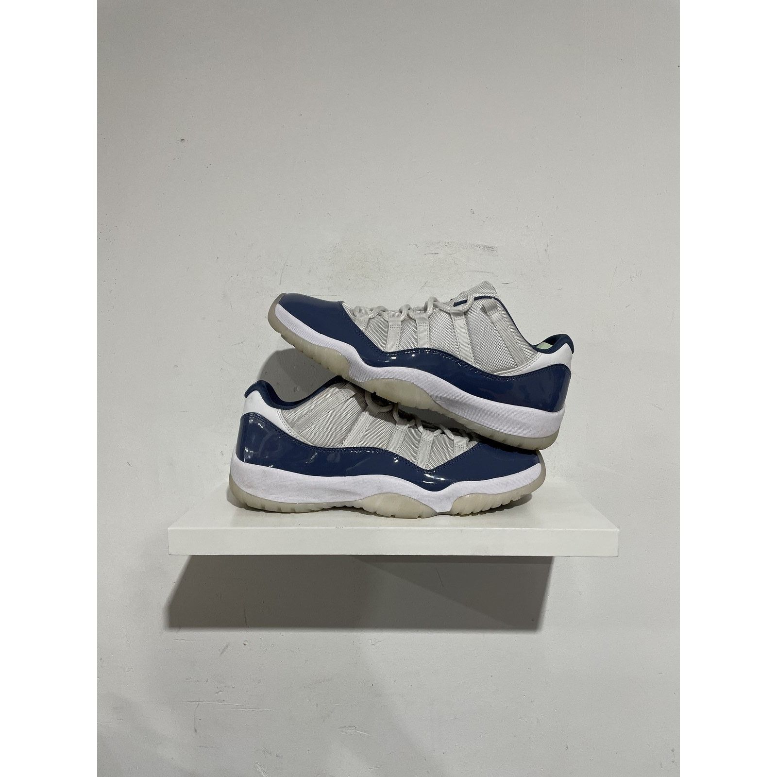 Nike JORDAN 11 RETRO LOW DIFFUSED BLUE SIZE 12.5 PREOWNED Size US 12.5 / EU 45-46 - 1 Thumbnail