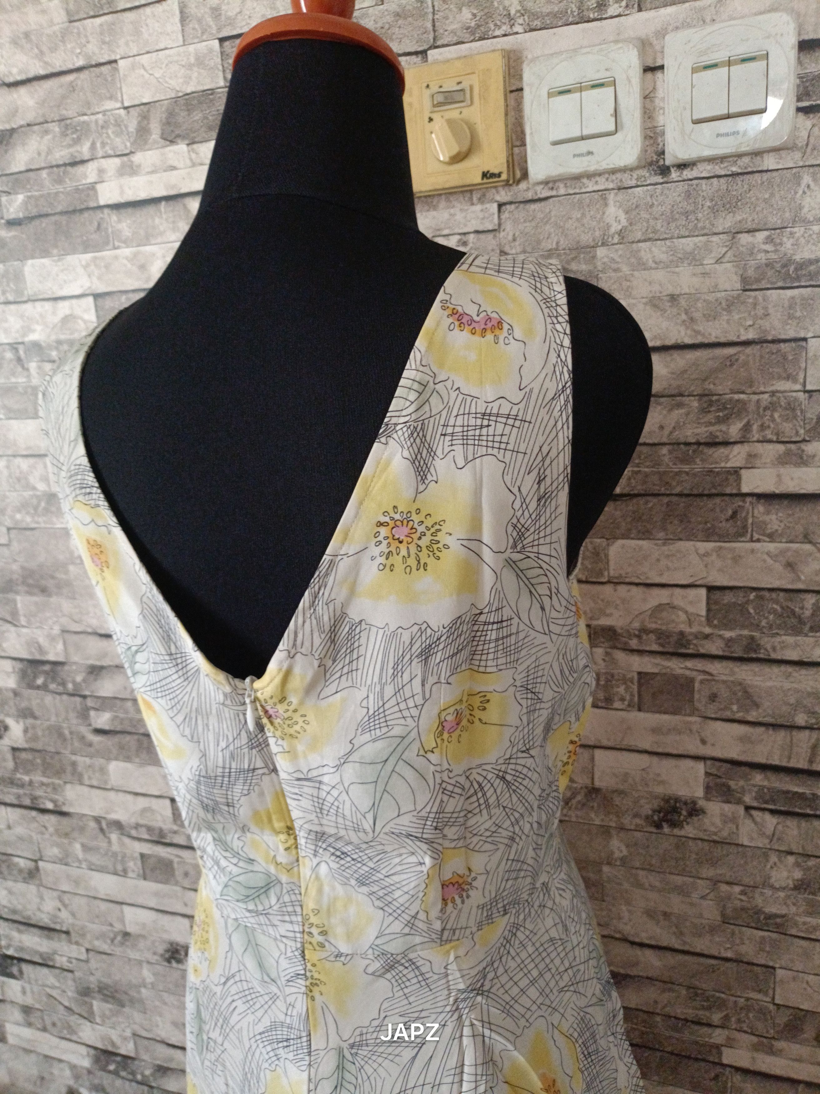 MAX&Co. Max & co silk floral casual summer midi dress Size S / US 4 / IT 40 - 5 Thumbnail
