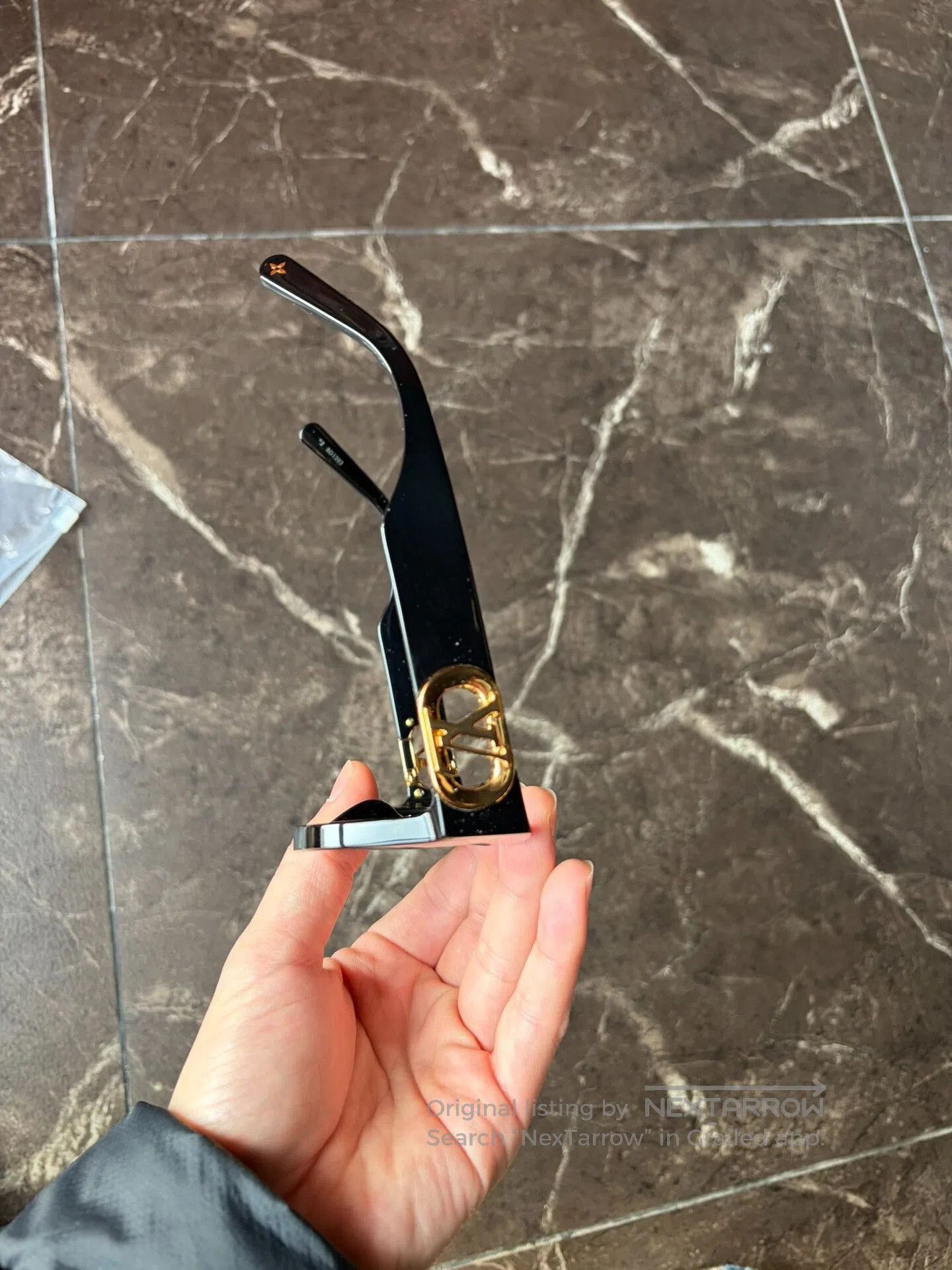 Louis Vuitton Louis Vuitton Black Sunglasses. Size ONE SIZE - 6 Thumbnail