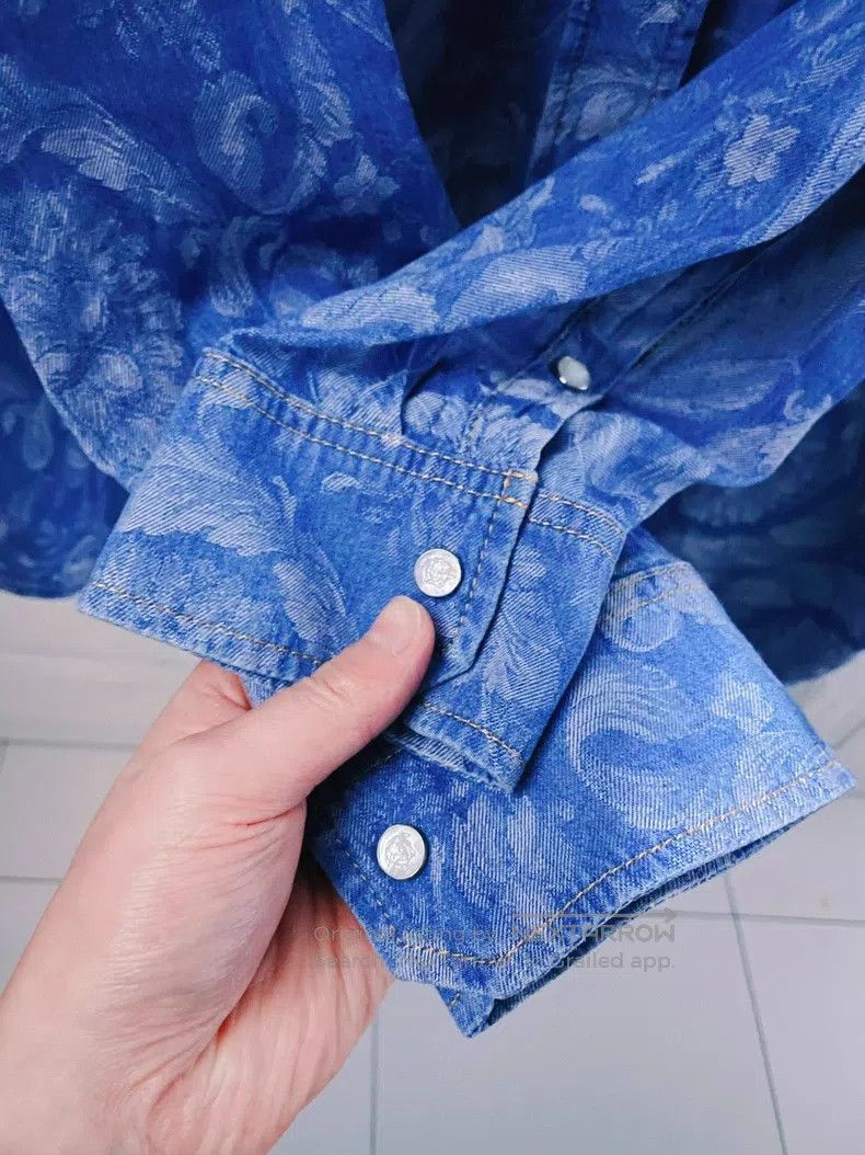 Versace Versace Blue and gold baroque denim shirt Size US M / EU 48-50 / 2 - 6 Thumbnail