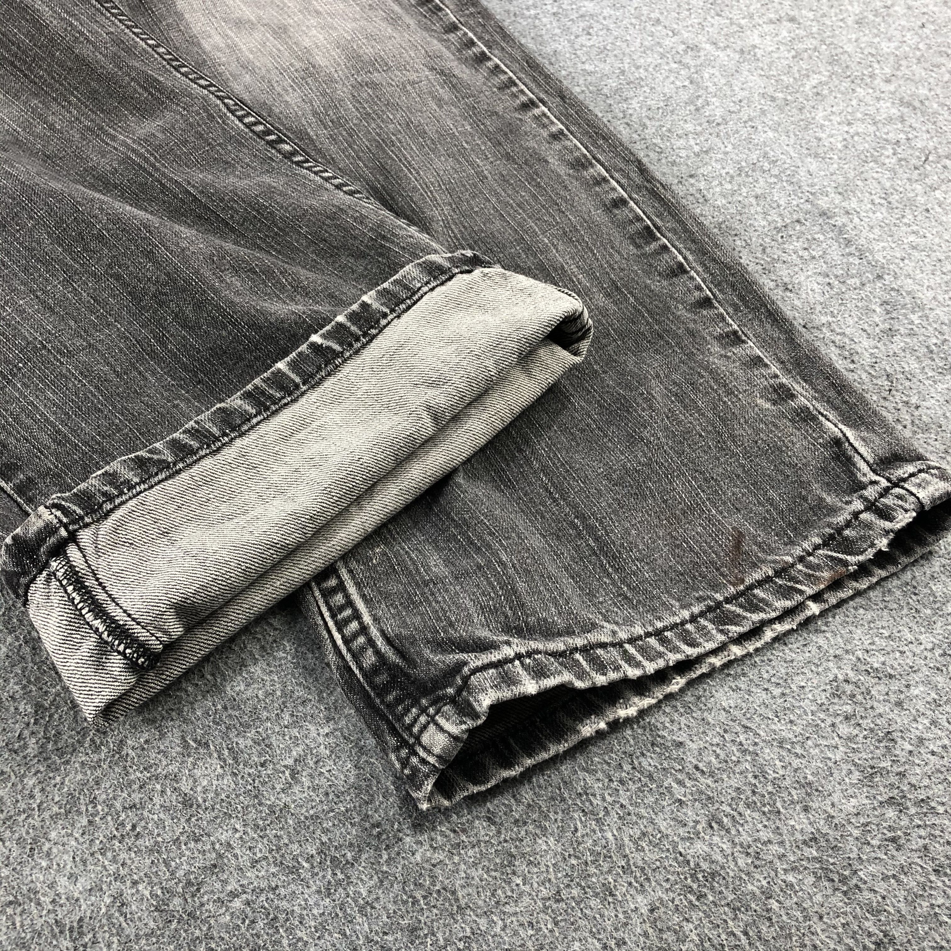 Vintage Faded Black Levis Jeans-J2490