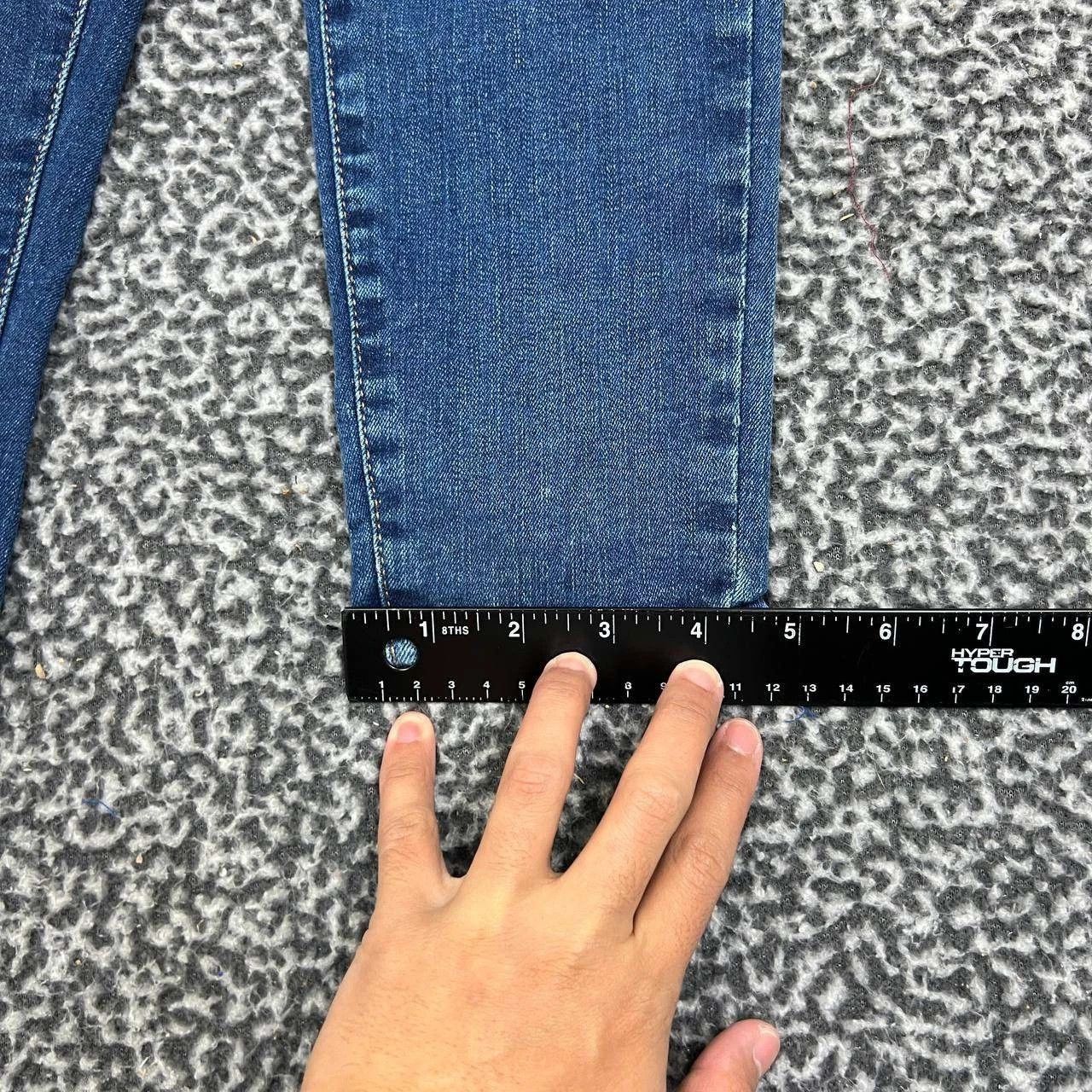 Forever 21 Forever 21 Jeans Women 28x28 Straight Fit Push Up Denim Size 28" / US 6 / IT 42 - 4 Thumbnail