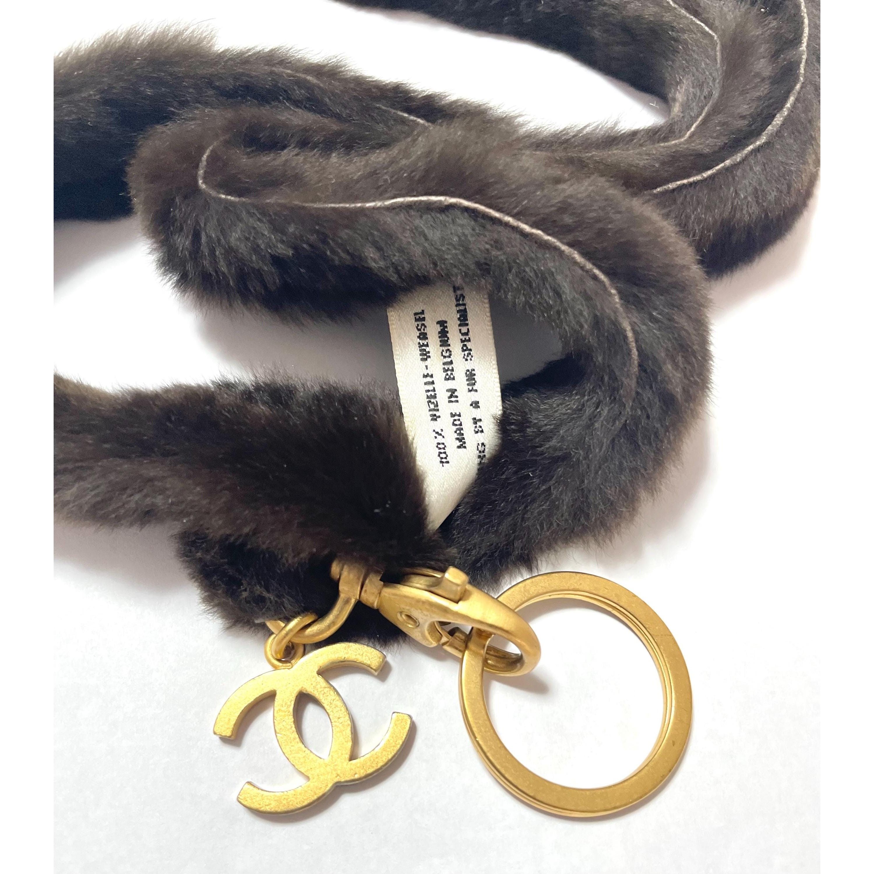 Chanel Vintage Chanel brown rabbit fur key strap, keyring with CC Size ONE SIZE - 8 Thumbnail