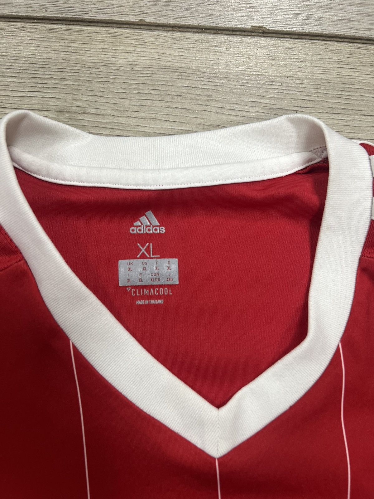Adidas Nottingham Forest 2017👇🔥 Size US XL / EU 56 / 4 - 5 Thumbnail