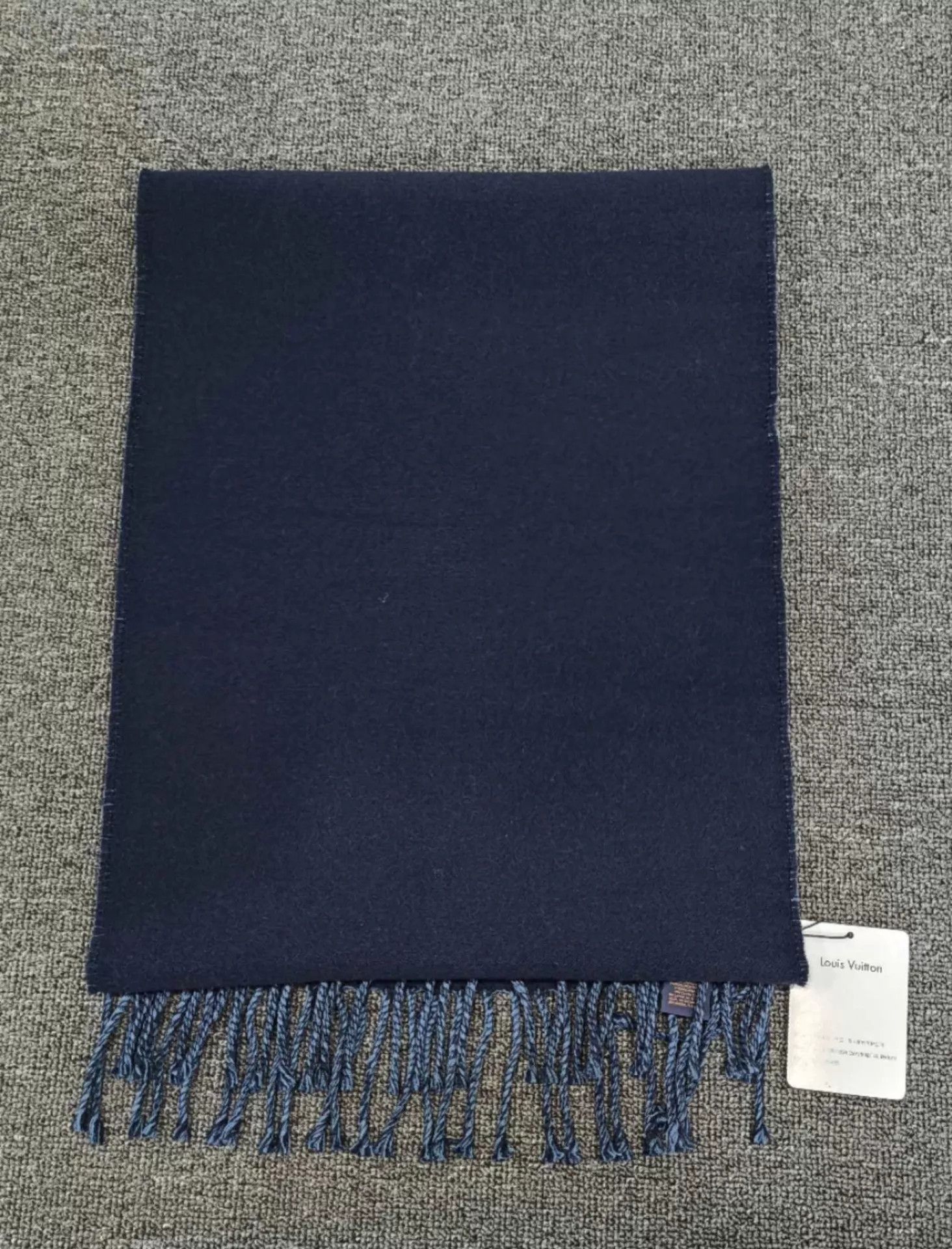 Louis Vuitton LV Color-Blocked Logo Wool/Cashmere Scarf Blue Size ONE SIZE - 3 Thumbnail
