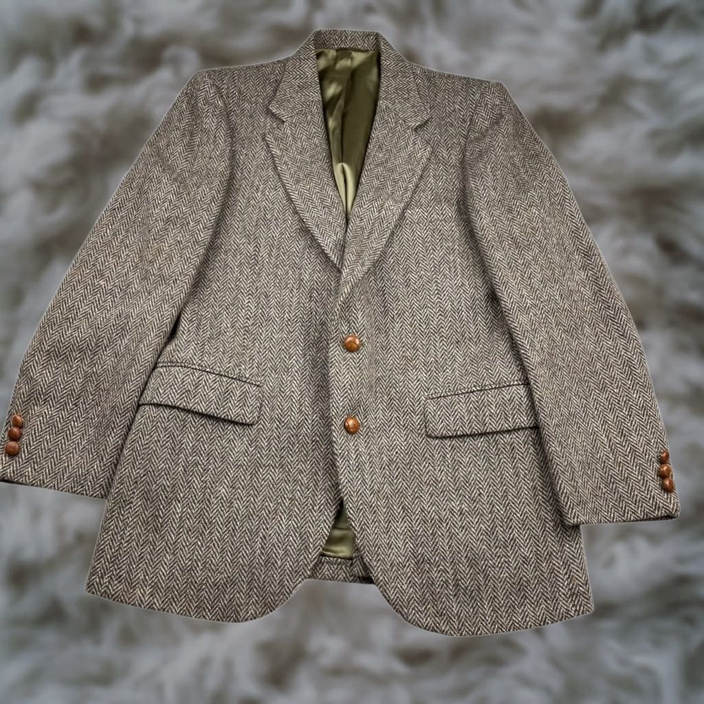 Harris Tweed VINTAGE Harris Tweed Blazer Men Brown Herringbone 40R Wool Leather Buttons Two-Button US Made Size 40R - 1 Thumbnail