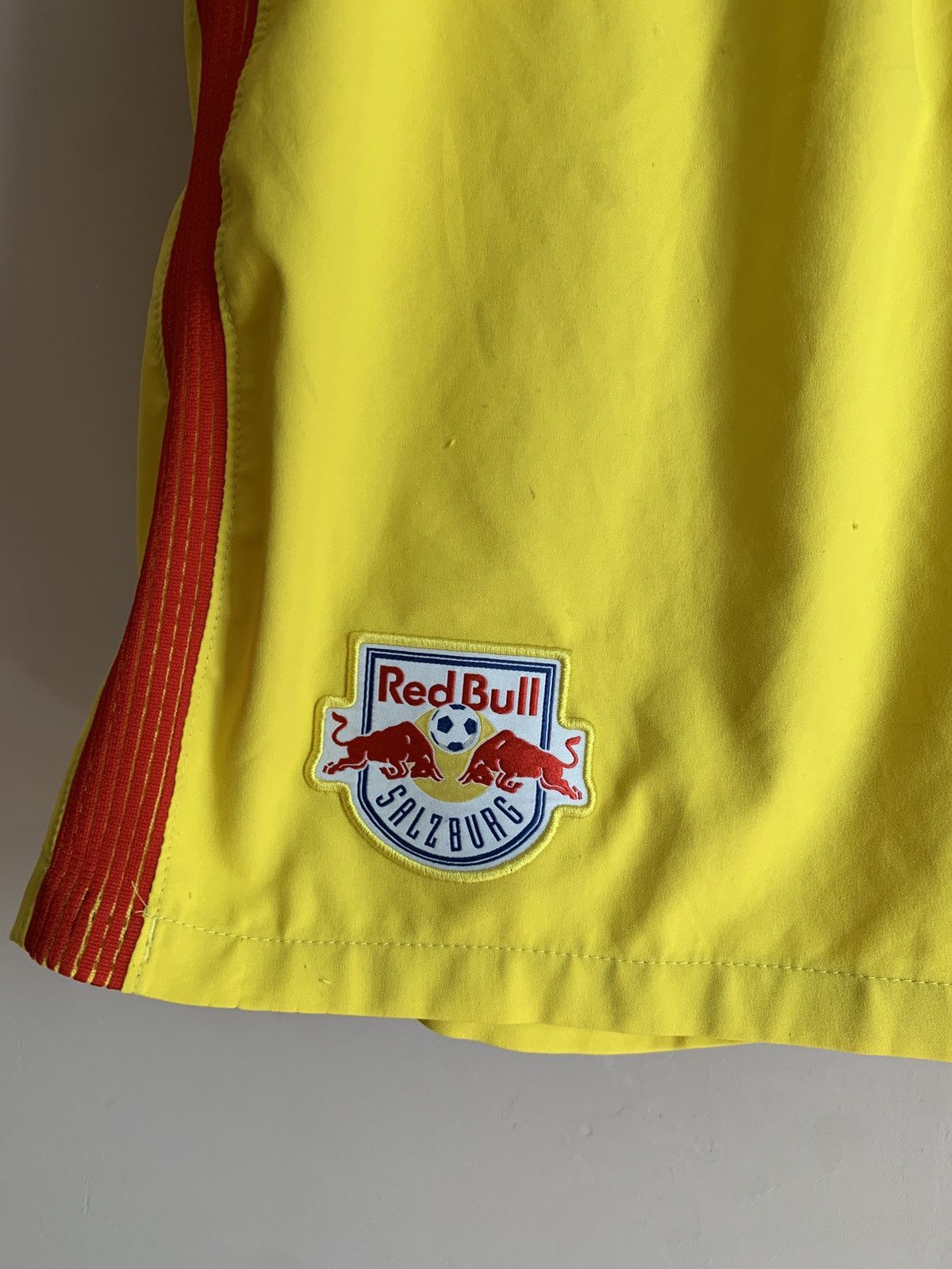 Nike Red Bull Salzburg Away Football Shorts Nike Soccer Size L Size US 36 / EU 52 - 4 Thumbnail