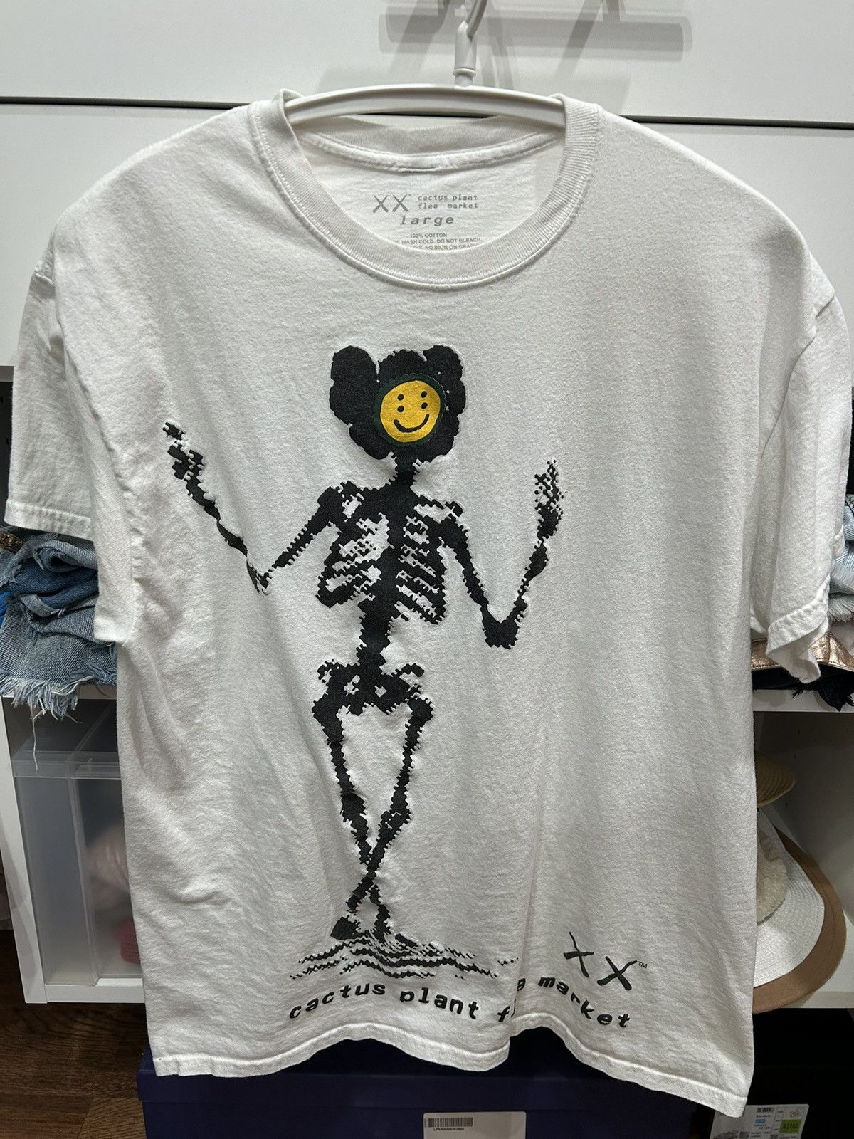 Cactus Plant Flea Market × Kaws Kaws x Cactus Plant Flea Market T-Shirt Size US L / EU 52-54 / 3 - 1 Thumbnail