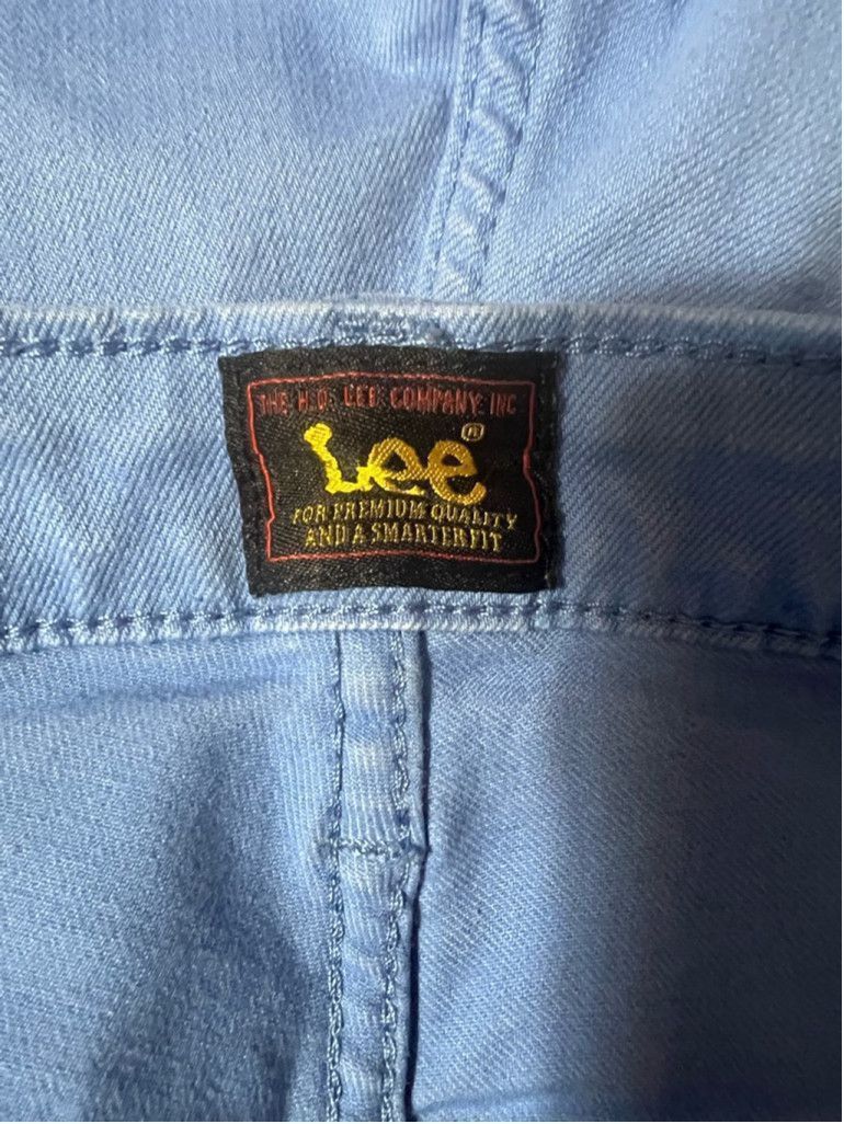 Lee Women's Lee Denim Shorts Size M Blue Size 42" / US 20 - 3 Thumbnail