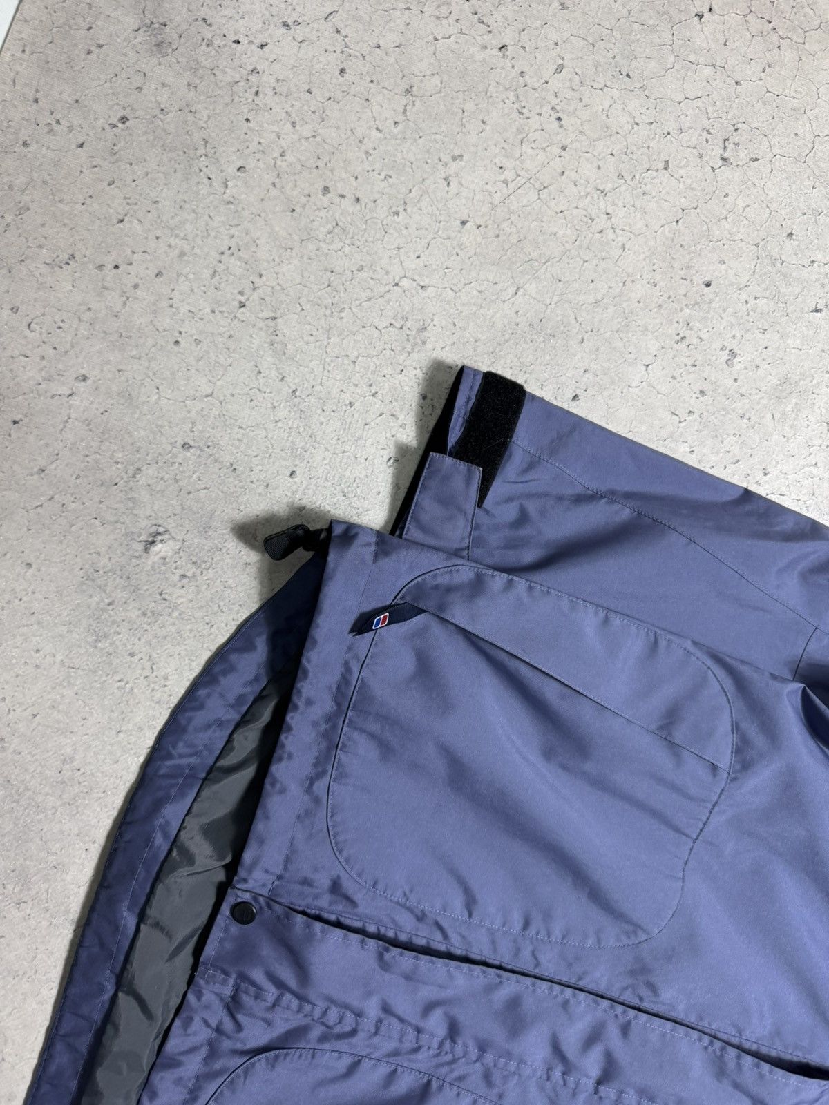 Berghaus Berghaus Aquafoil PRO 2 Windbreakers Outdoor Jacket Size US L / EU 52-54 / 3 - 2 Thumbnail