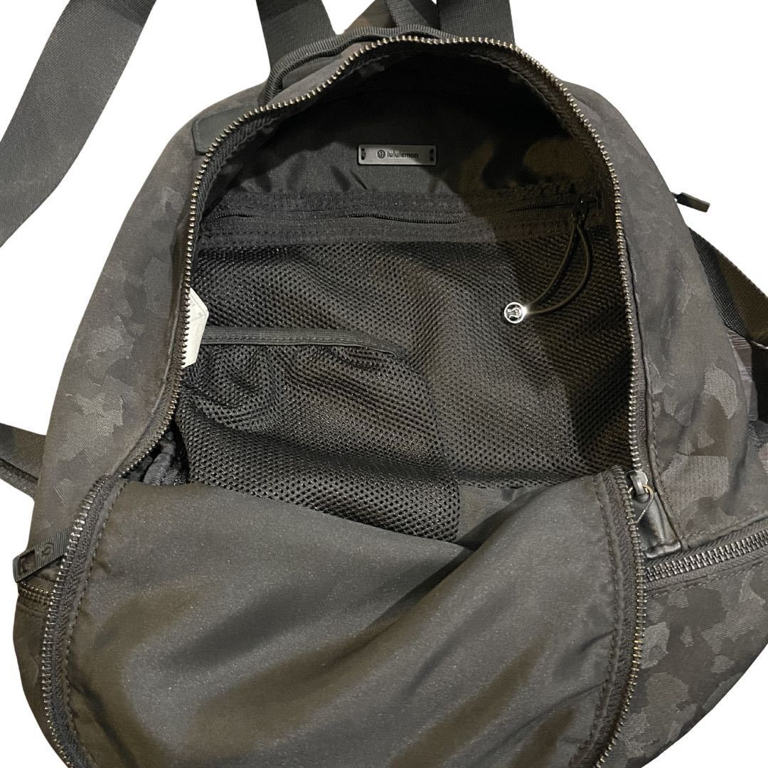 Lululemon City Adventurer Camo Jacquard Backpack Athletic Sporty Chic Size ONE SIZE - 4 Thumbnail