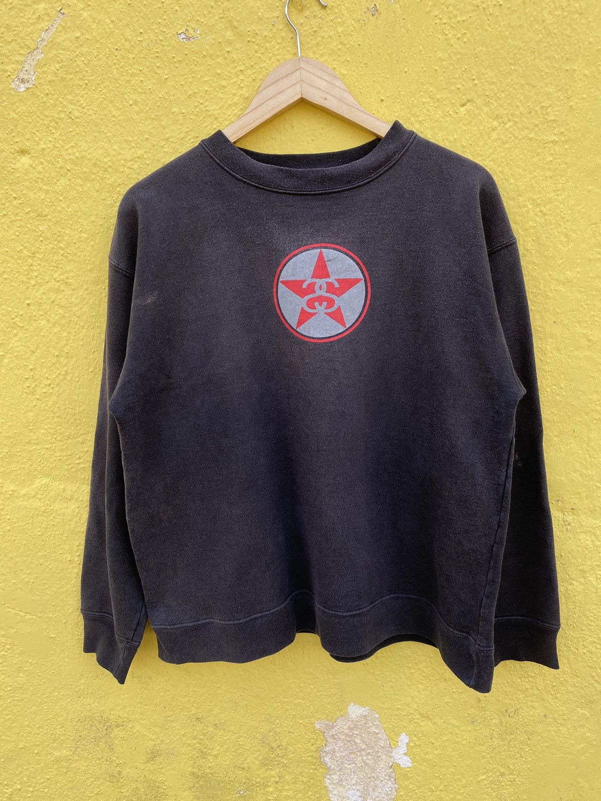 Stussy Vintage Stussy sunfaded big logo spell out sweatshirt Size US L / EU 52-54 / 3 - 7 Thumbnail