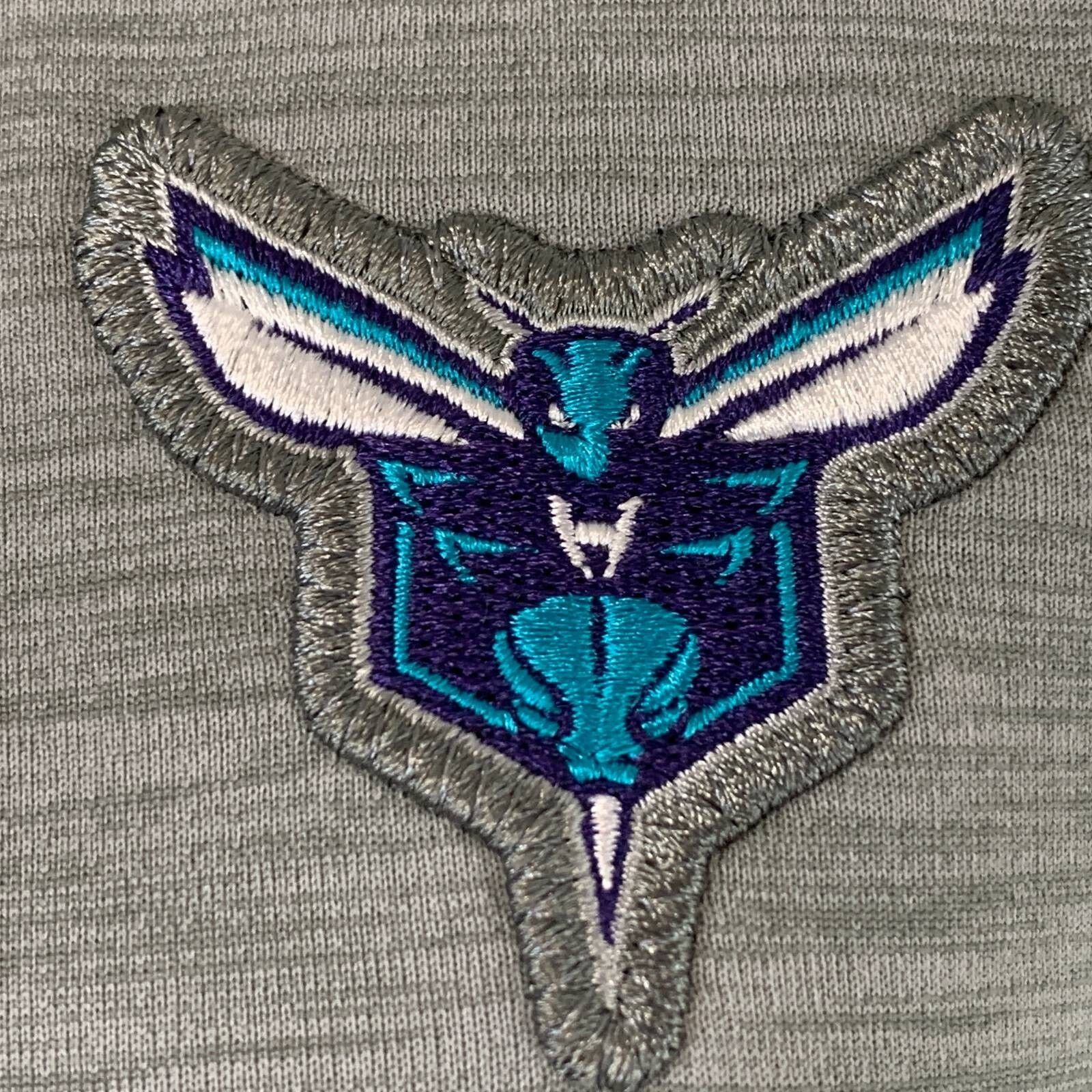 Nike Charlotte Hornets 1/4 Quarter Zip Shirt Nike Gray Womens M Size M / US 6-8 / IT 42-44 - 10 Thumbnail