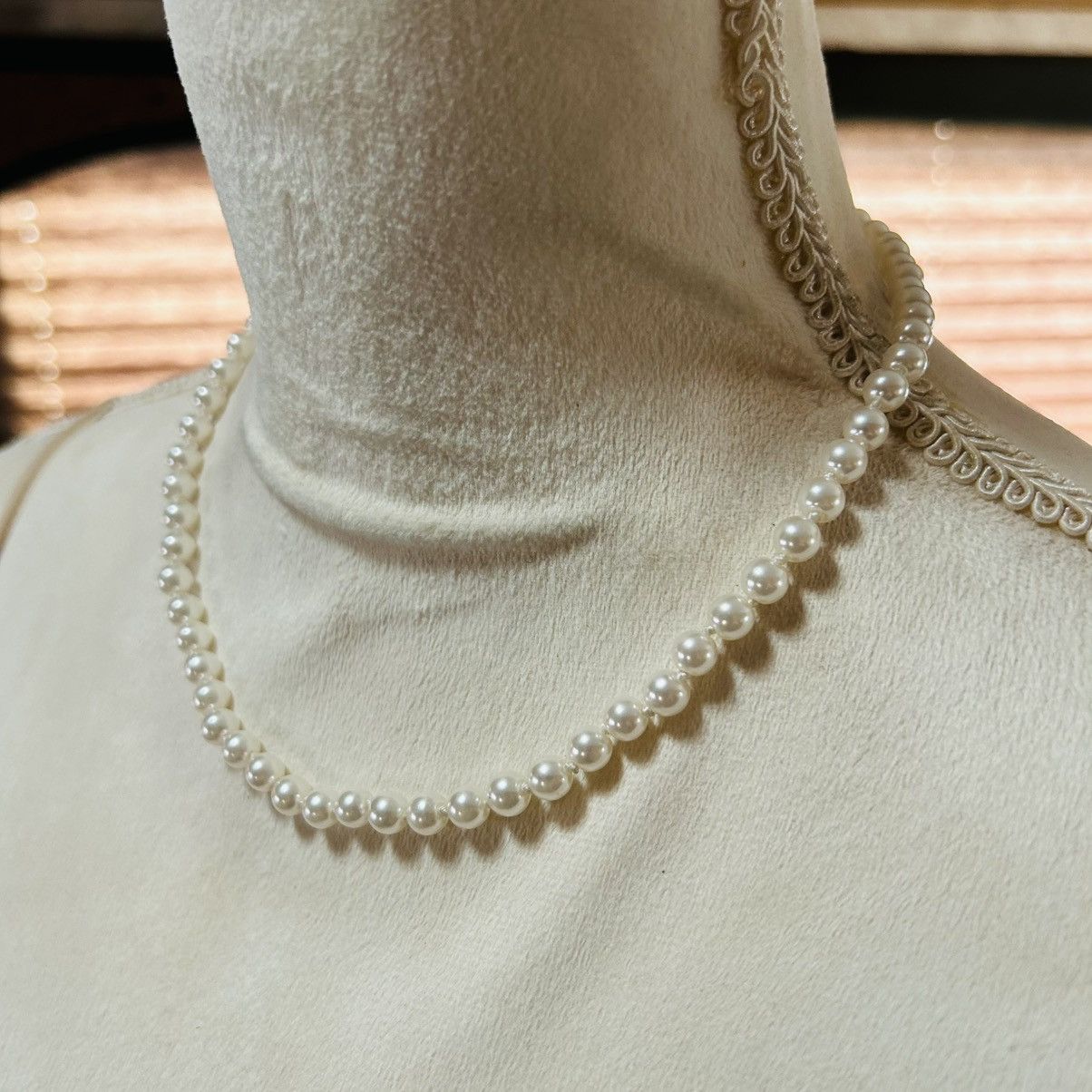 Vintage Vintage 6mm hand knotted white glass pearl necklace Size ONE SIZE - 3 Thumbnail