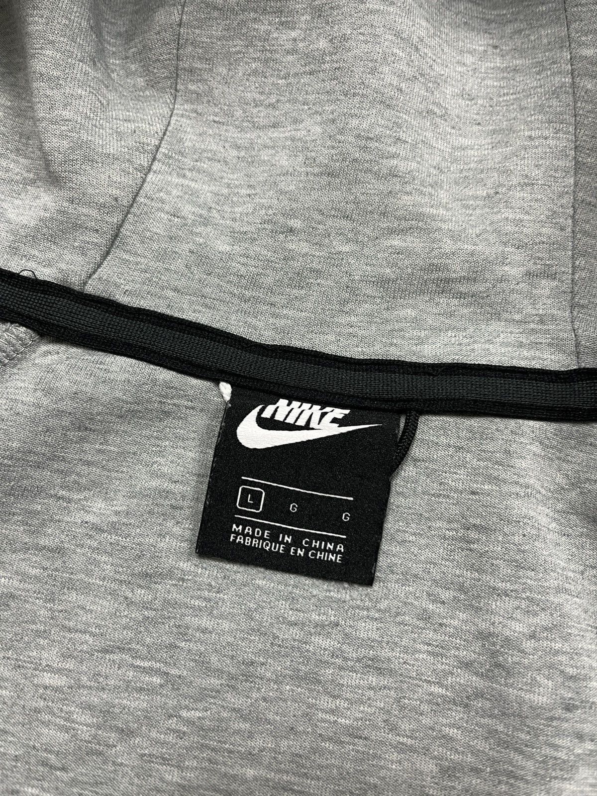 Japanese Brand Nike NSW Tech Fleece Zip Hoodie Drill Jacket Grey Size L Size US L / EU 52-54 / 3 - 17 Thumbnail