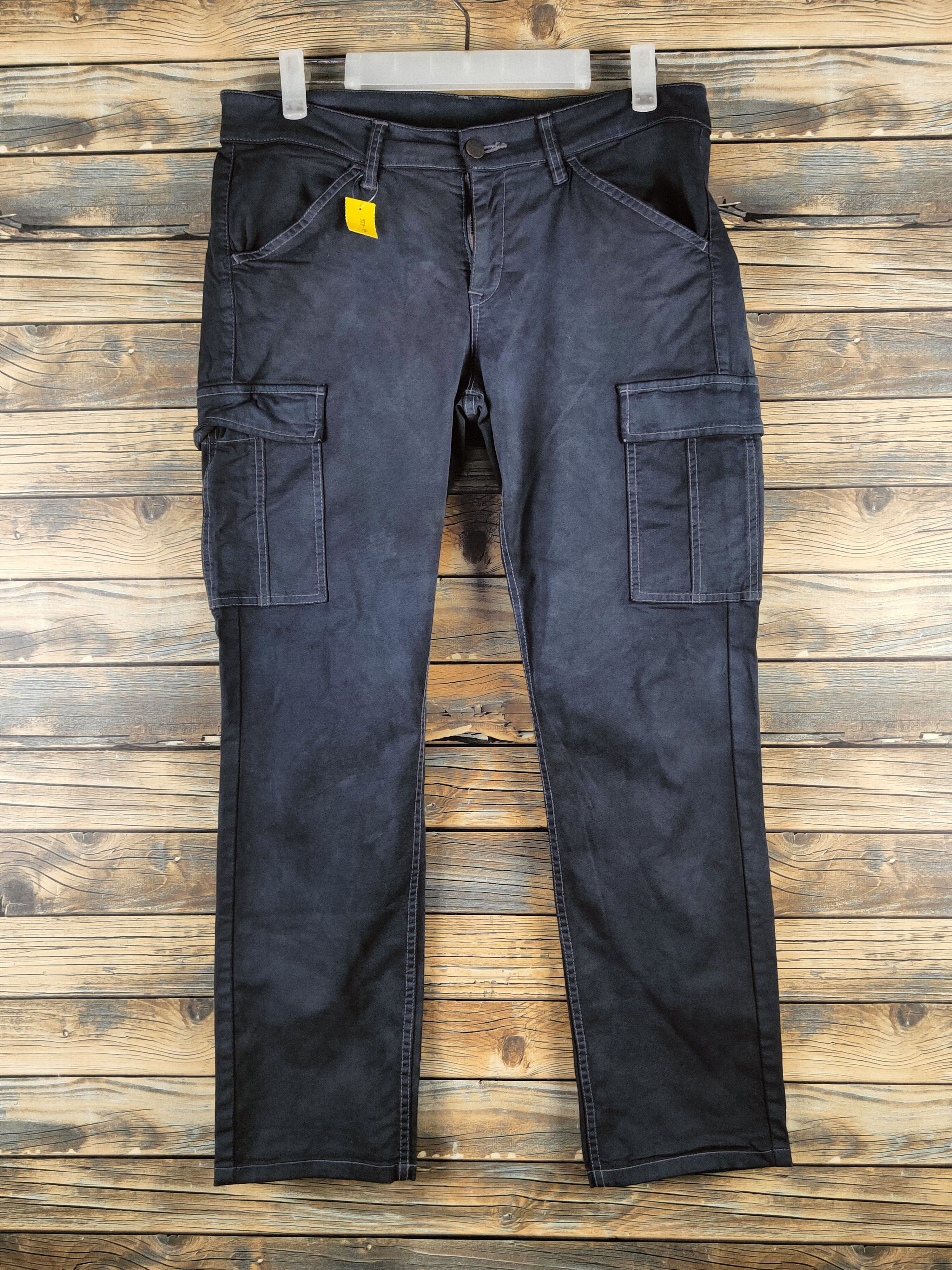 Japanese Brand DL Uniqlo Black Multipocket Cargo Pants #46-626 Size 30" / US 8 / IT 44 - 1 Thumbnail