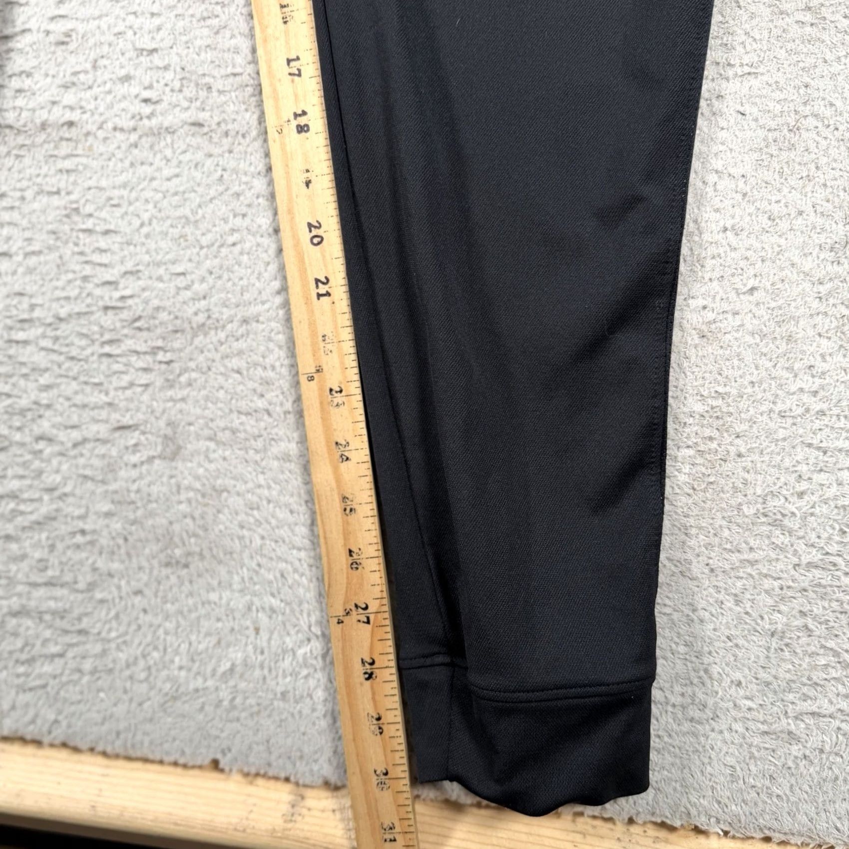 Under Armour Sweatpants Mens Large Black Fitted Joggers Gym Active Drawstring, Men's (Size 33) — image 6 of 6