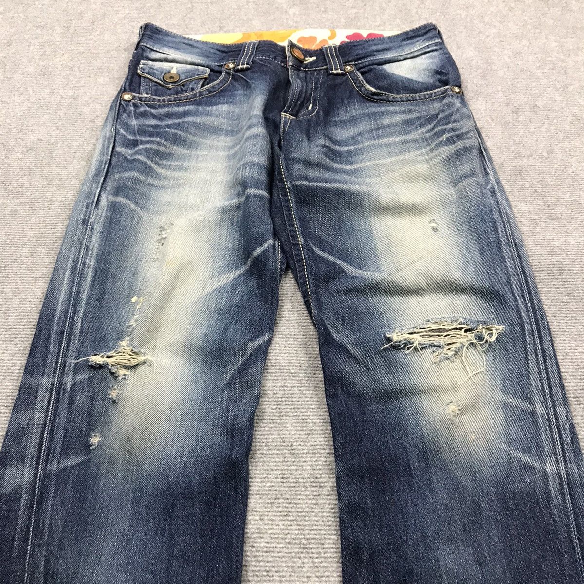 Edwin × Japanese Brand FLARE DENIM EDWIN BLUE FADED DISTRESSED PANTS Size US 30 / EU 46 - 3 Thumbnail