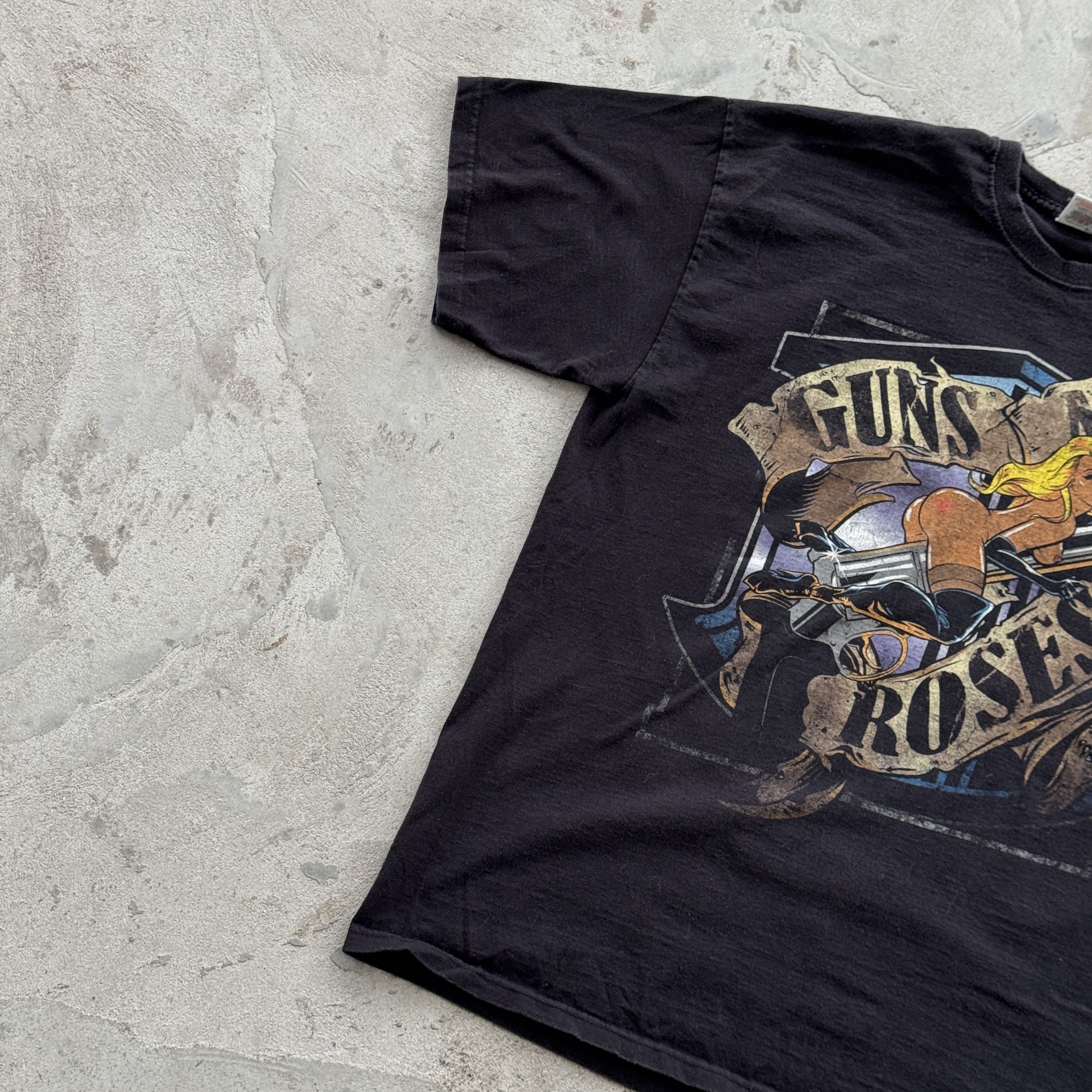 Guns N' Roses Vintage Guns N' Roses 2012 European Tour Tee Shirt XL Size US XL / EU 56 / 4 - 4 Thumbnail