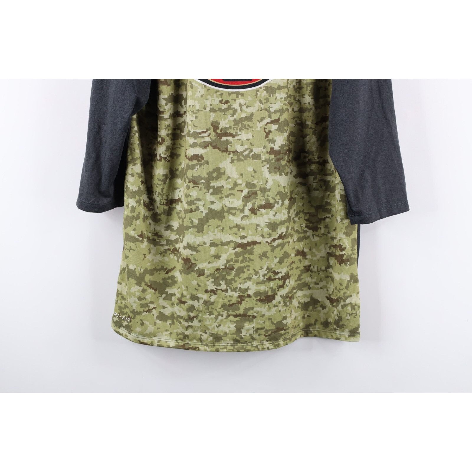 Nike Nike Salute To Service San Francisco 49ers Raglan T-Shirt Size US L / EU 52-54 / 3 - 3 Thumbnail