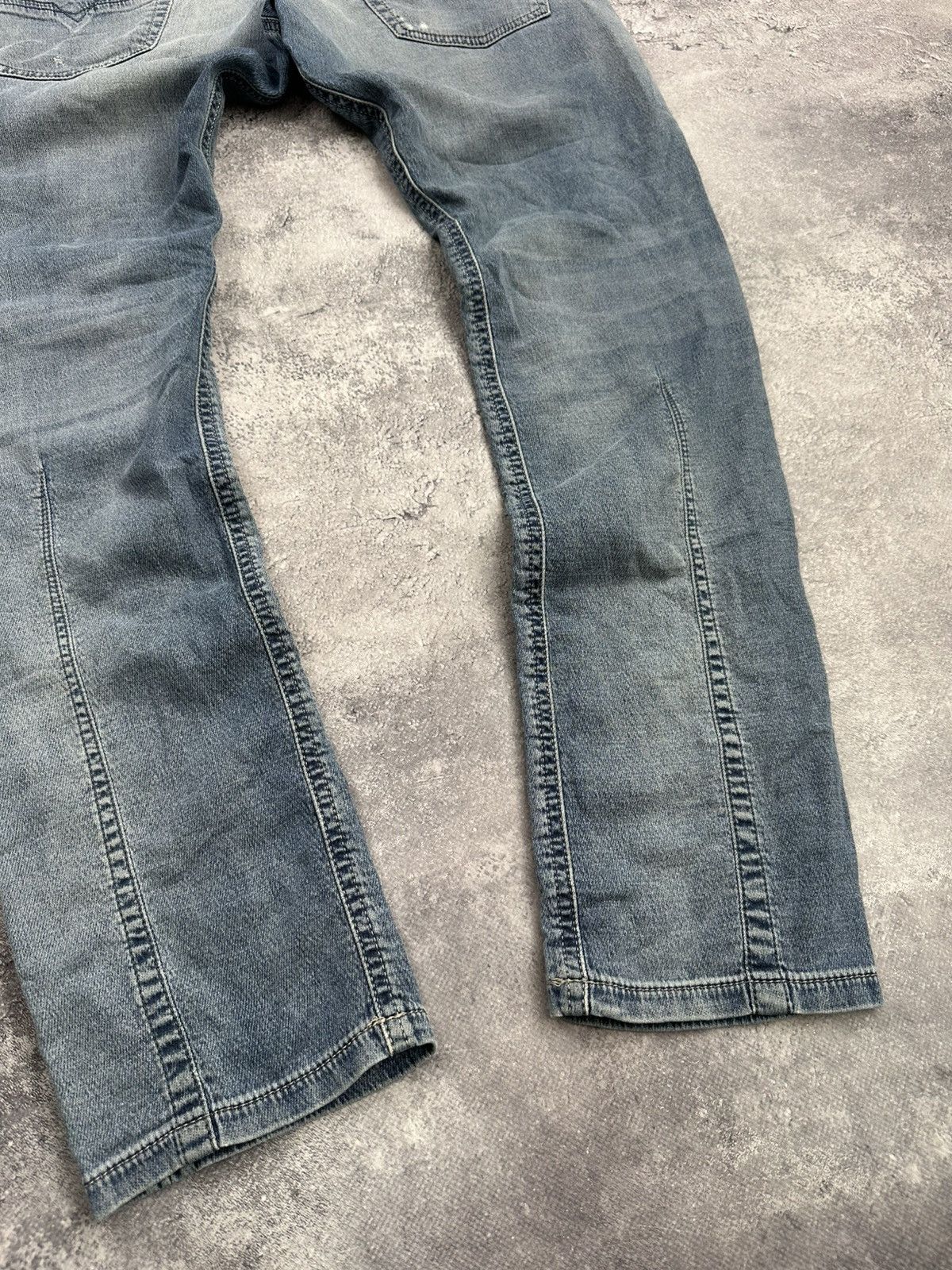 Diesel Vintage Y2K Diesel Distressed Blue Faded Krooley Joggjeans Size US 28 / EU 44 - 16 Thumbnail