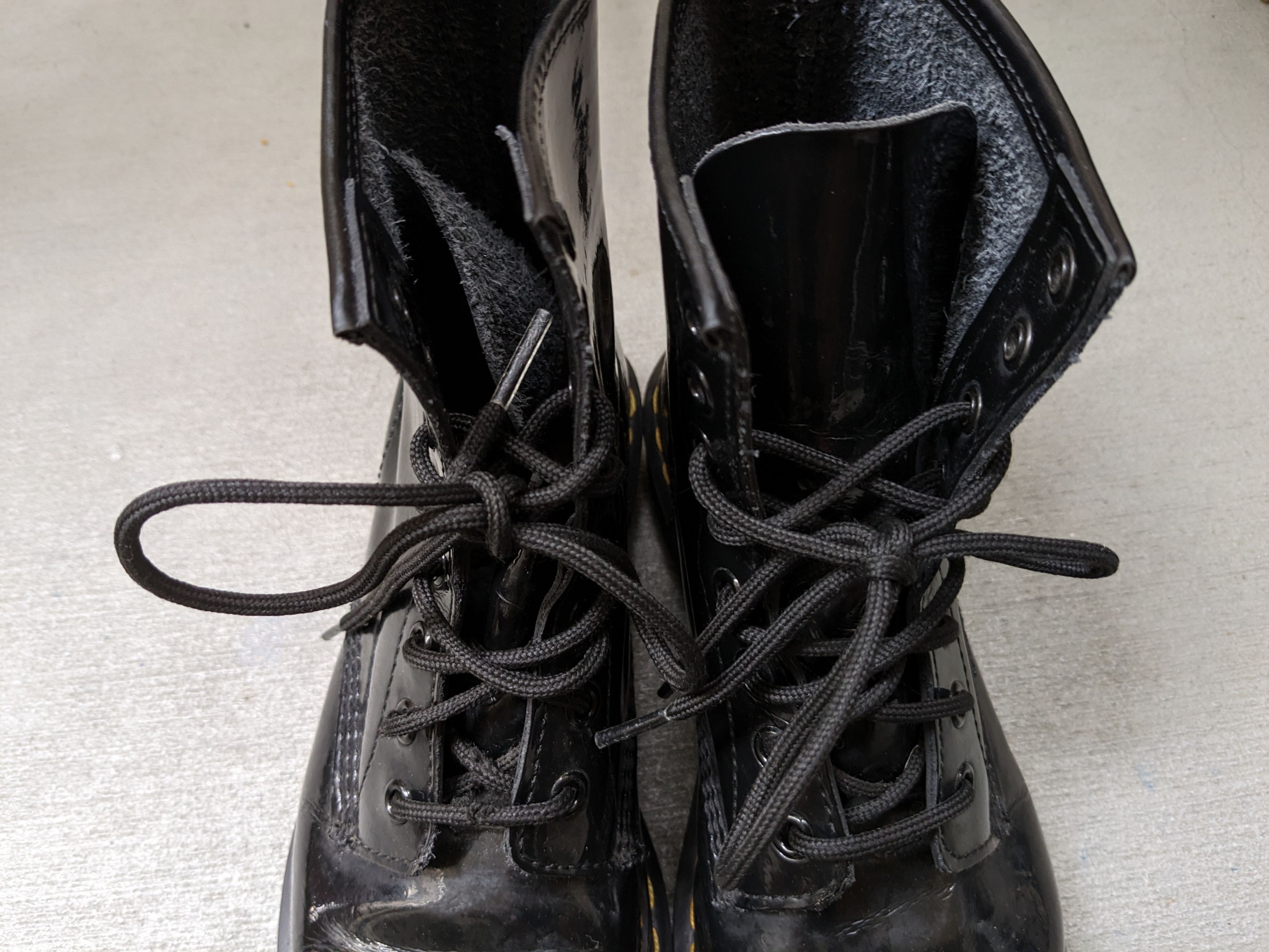 Dr. Martens × Genuine Leather Dr. Martens Boots Black Patent Leather 7 Lace Up Combat Size US 7 / EU 40 - 2 Thumbnail