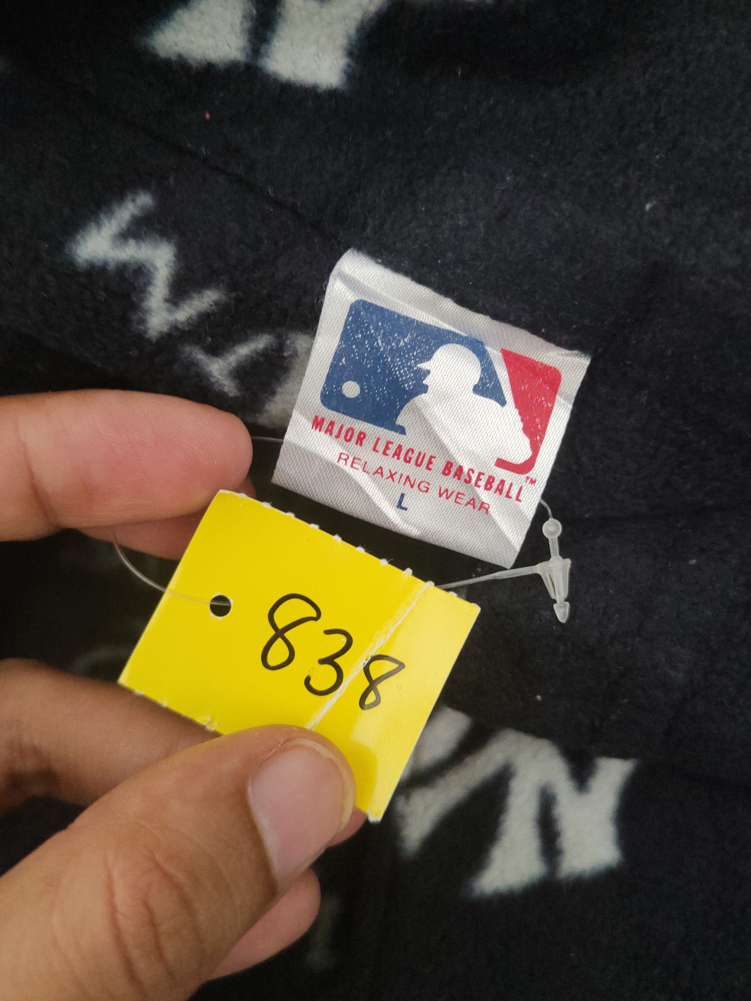 Japanese Brand × New York Yankees × Vintage DL NY Major League Baseball Button Ups Sleep Shirts #838 Size US L / EU 52-54 / 3 - 13 Thumbnail