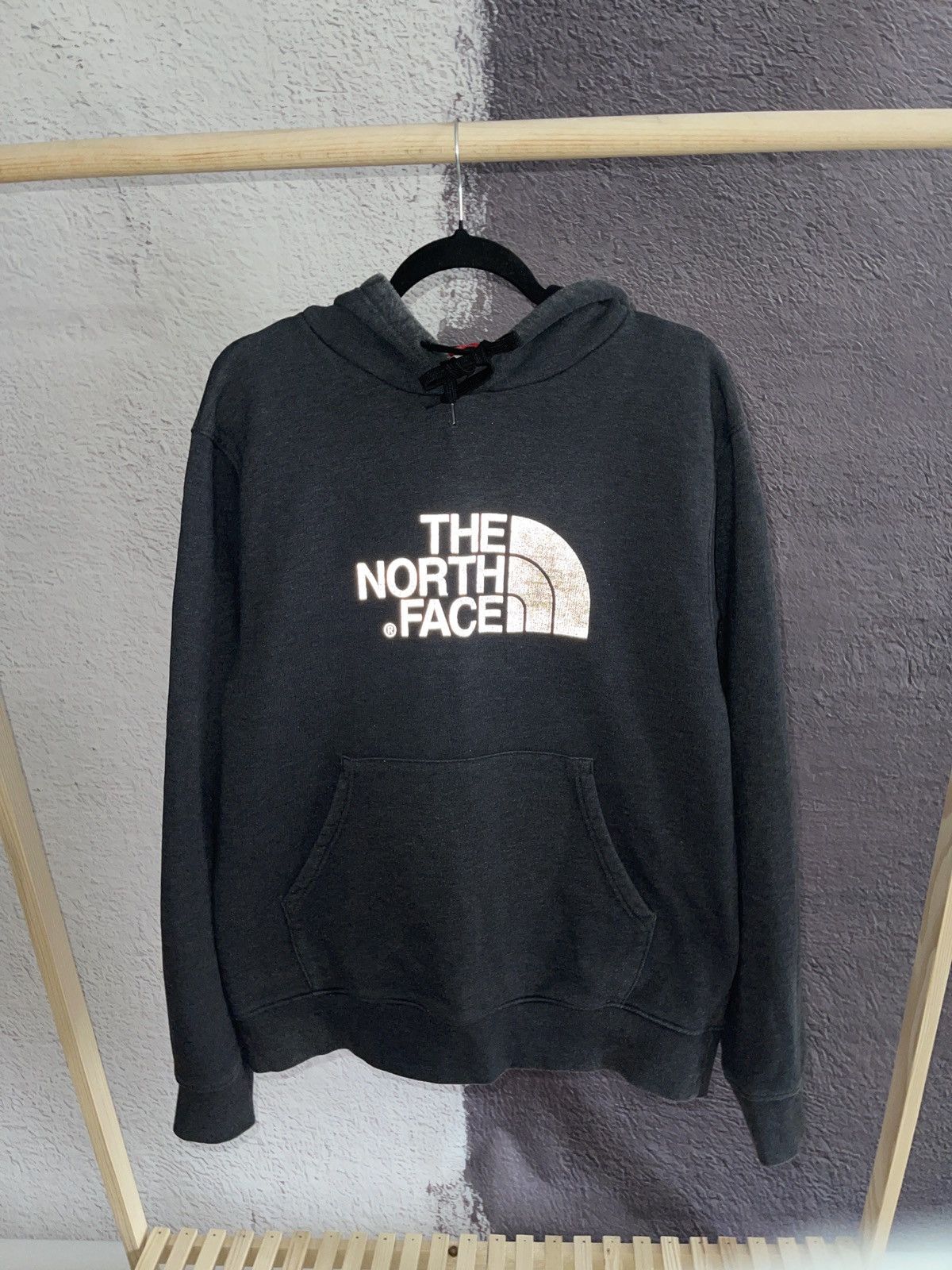 The North Face The North Face reflective logo grey vintage hoodie Size US L / EU 52-54 / 3 - 5 Thumbnail
