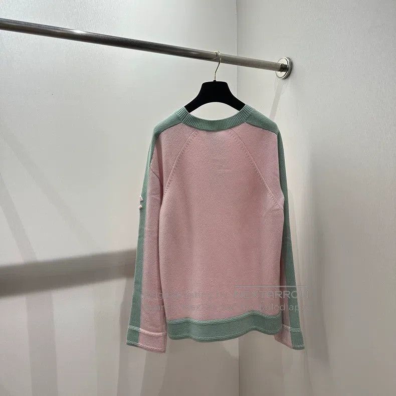 Chanel Chanel 24C sequin Logo cashmere sweater Size XS / US 0-2 / IT 36-38 - 2 Thumbnail