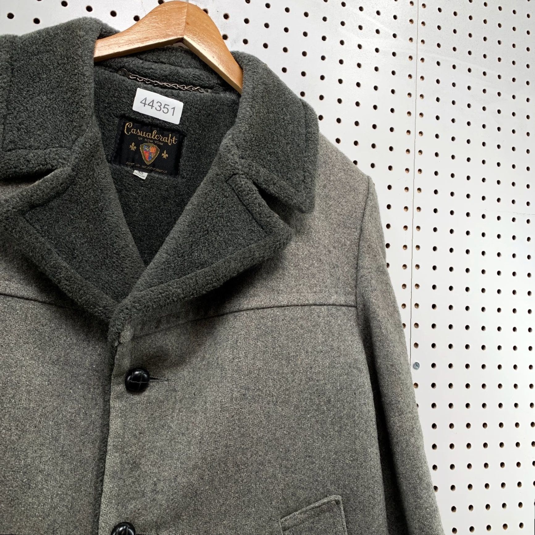 Vintage VINTAGE Casualcraft Wool Button Overcoat Mens Size 40 Gray Winter Heavyweight Coat USA Wool Tweed Long Coat Men 40 Mens Size US XXS / EU 40 - 6 Thumbnail