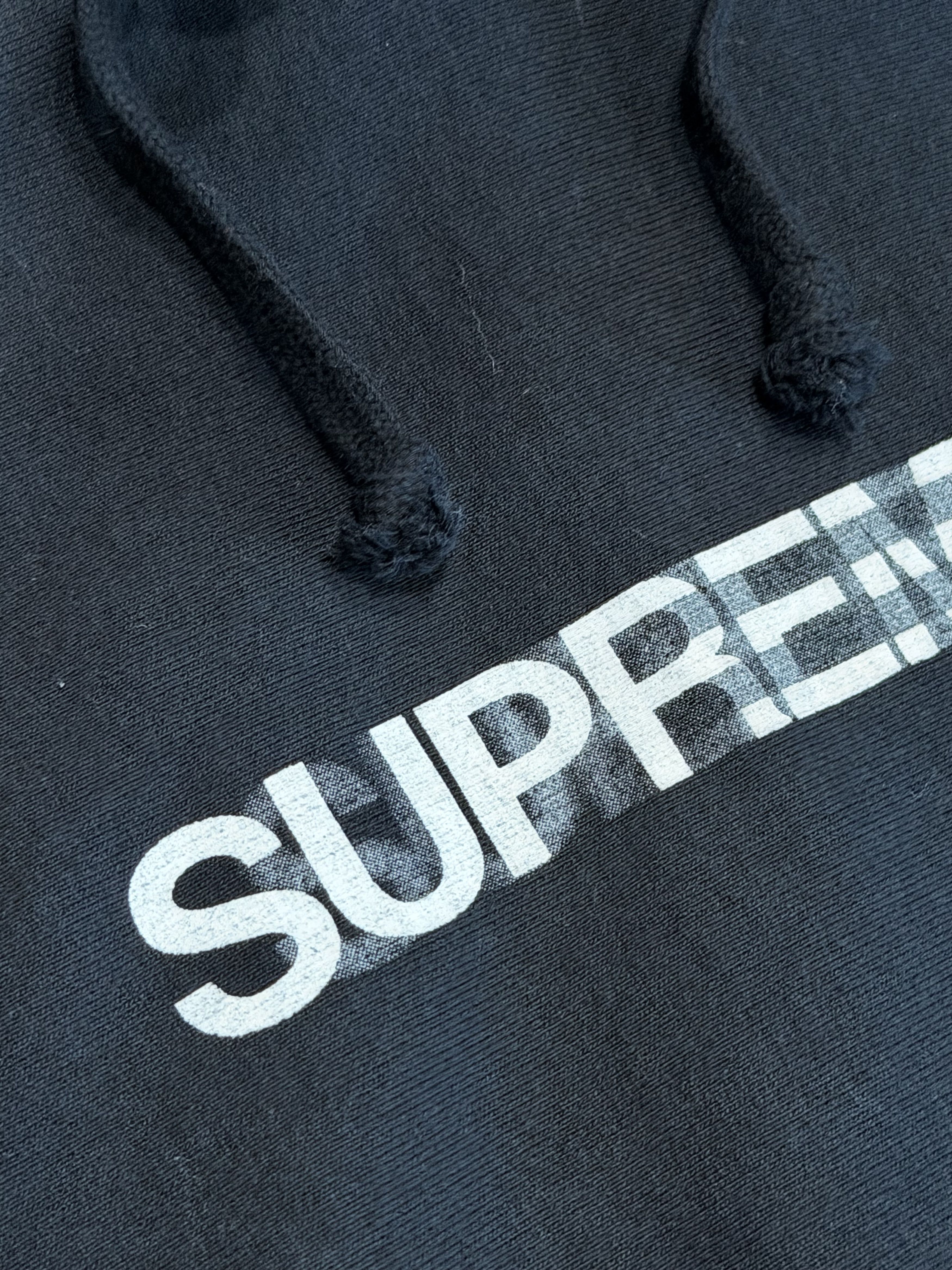 Supreme SUPREME - Black Motion Logo Hoodie - Small - Size US S / EU 44-46 / 1 - 5 Thumbnail