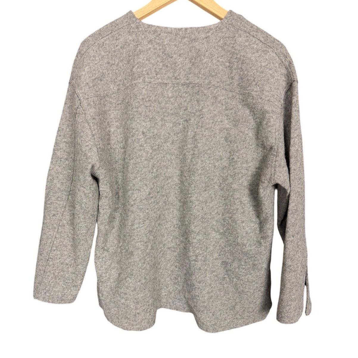 Zara Zara Light Gray V Neck Wool Blend Sweater Boho Coquette XS Size S / US 4 / IT 40 - 2 Thumbnail