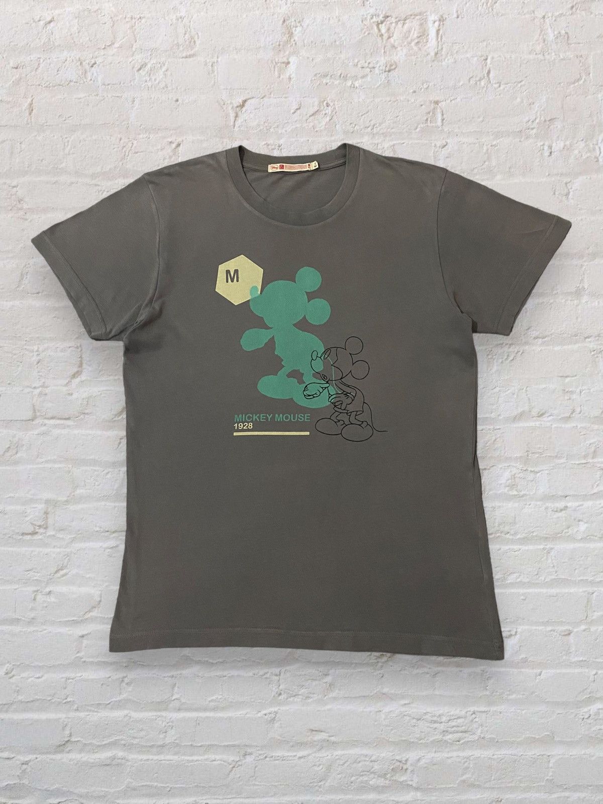Disney × Mickey Mouse × Uniqlo Uniqlo Disney Mickey Mouse 1928 Graphic Tshirt Size US S / EU 44-46 / 1 - 1 Thumbnail