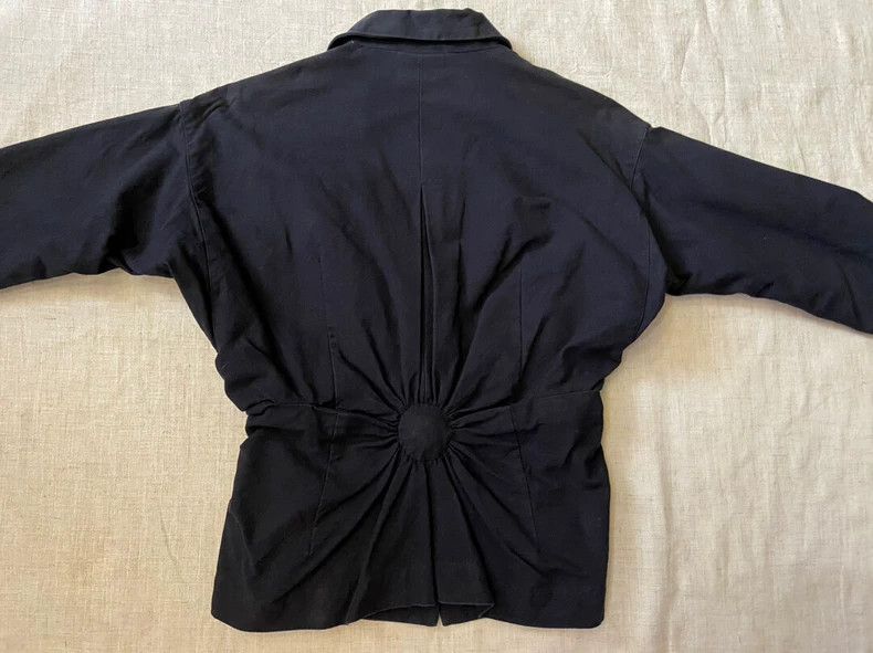 Issey Miyake Issey Miyake Three-dimensional flower coat Size M / US 6-8 / IT 42-44 - 3 Thumbnail