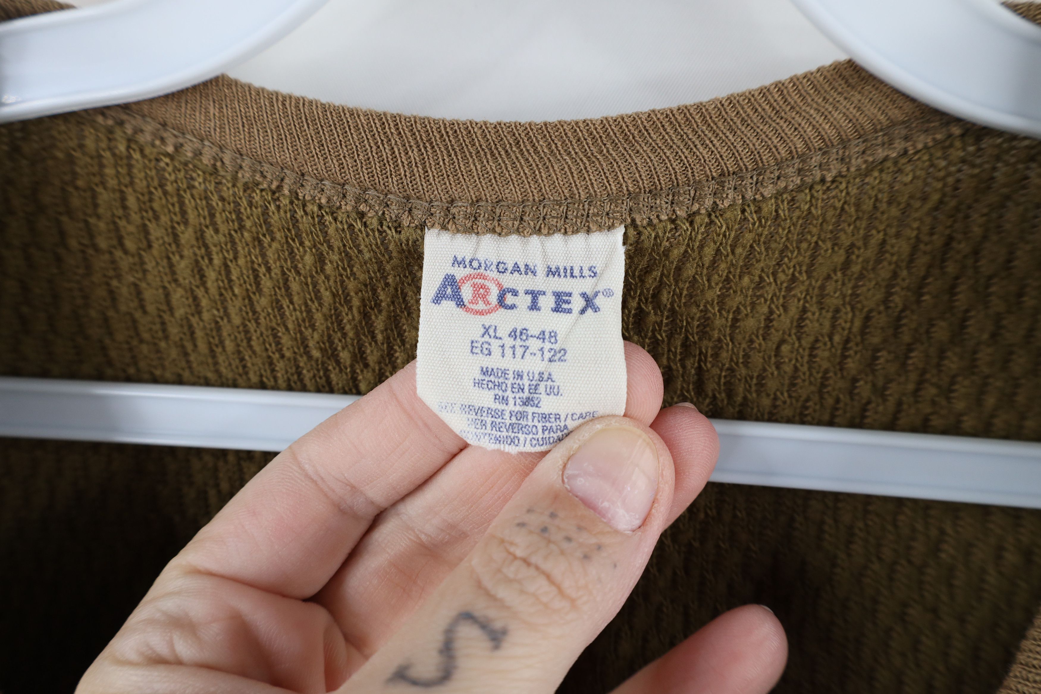 Vintage Vintage 90s Streetwear Waffle Knit T-Shirt Drab Brown USA Size US XL / EU 56 / 4 - 4 Thumbnail