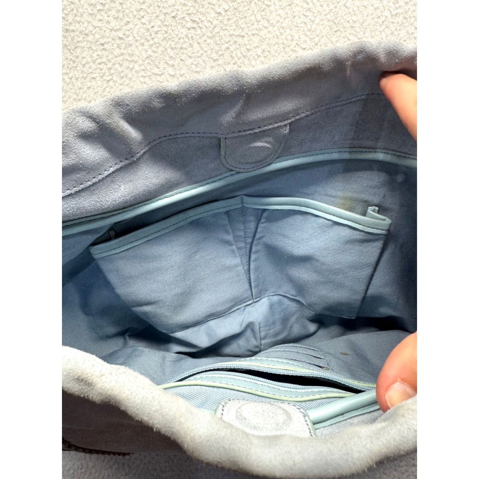 Vintage VINTAGE Marshall Field's Light Blue Leather Studded Shoulder Bag Women Leather Shoulder Bag) Size ONE SIZE - 4 Thumbnail