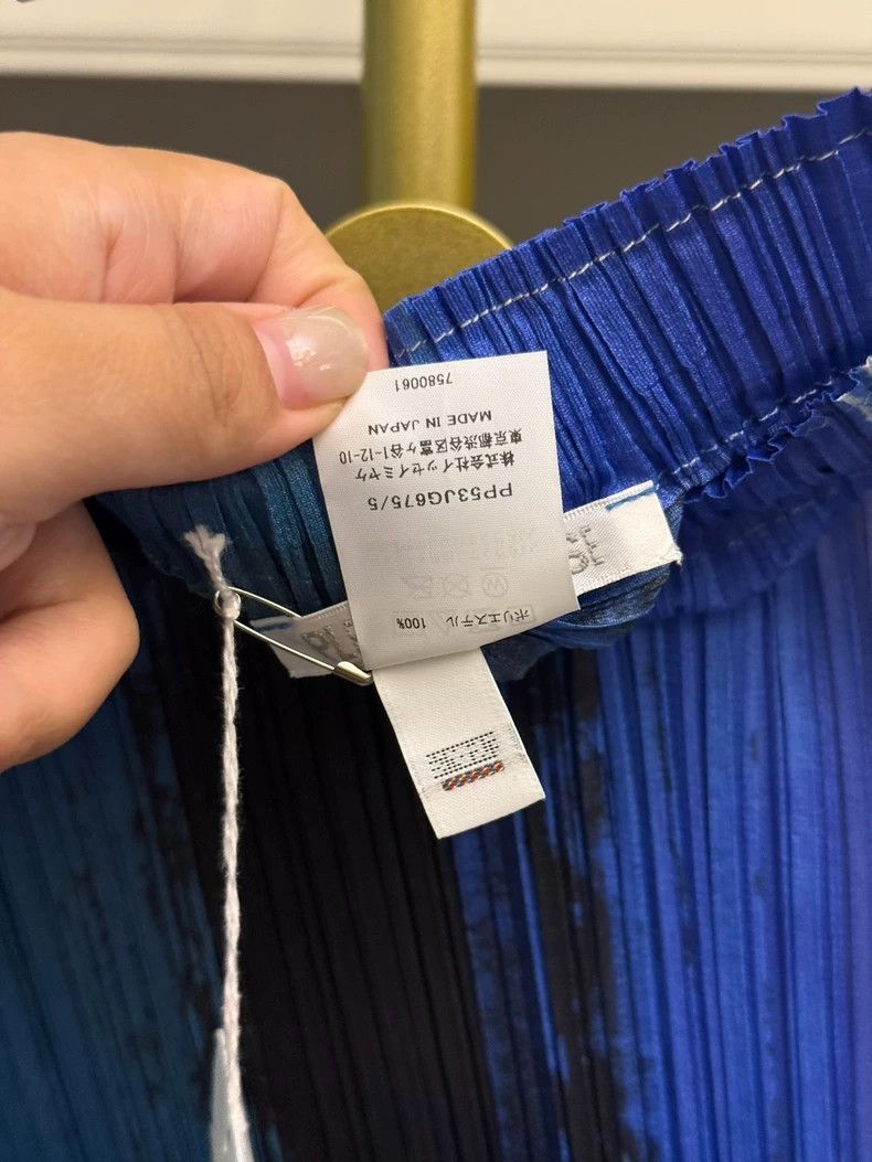 Issey Miyake Issey Miyake size:5 A blue striped skirt Size 31" - 4 Thumbnail