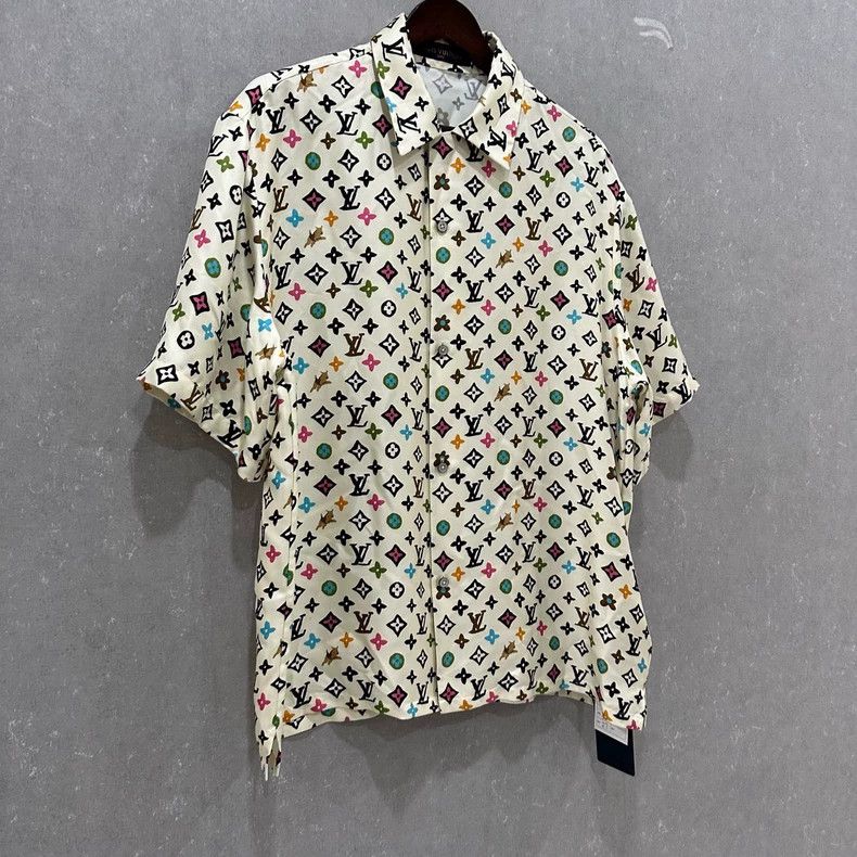 Louis Vuitton LOUIS VUITTON Full-print single-breasted silk short-sleeve Size US XL / EU 56 / 4 - 3 Thumbnail