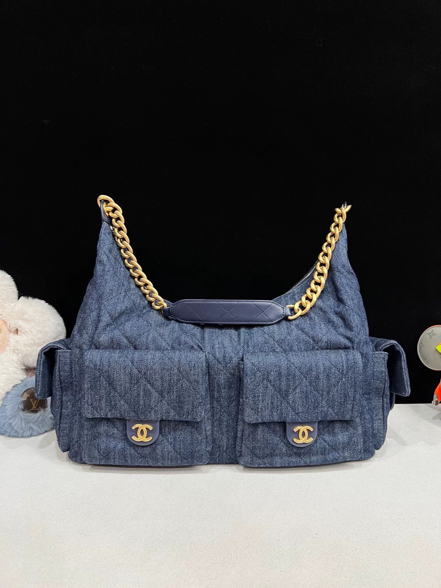 Chanel Pre-loved Bag Very good condition Size ONE SIZE - 1 Thumbnail