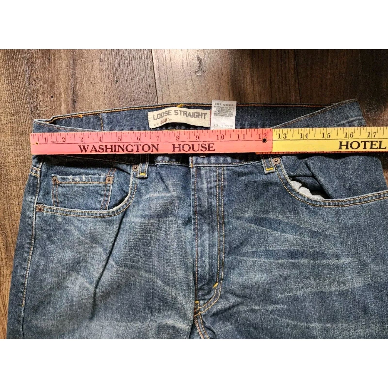 Levi's VINTAGE 90s LEVIS 569 RELAXED FIT STRAIGHT LEG BLUE JEANS MENS SIZE 34 Size US 34 / EU 50 - 6 Thumbnail