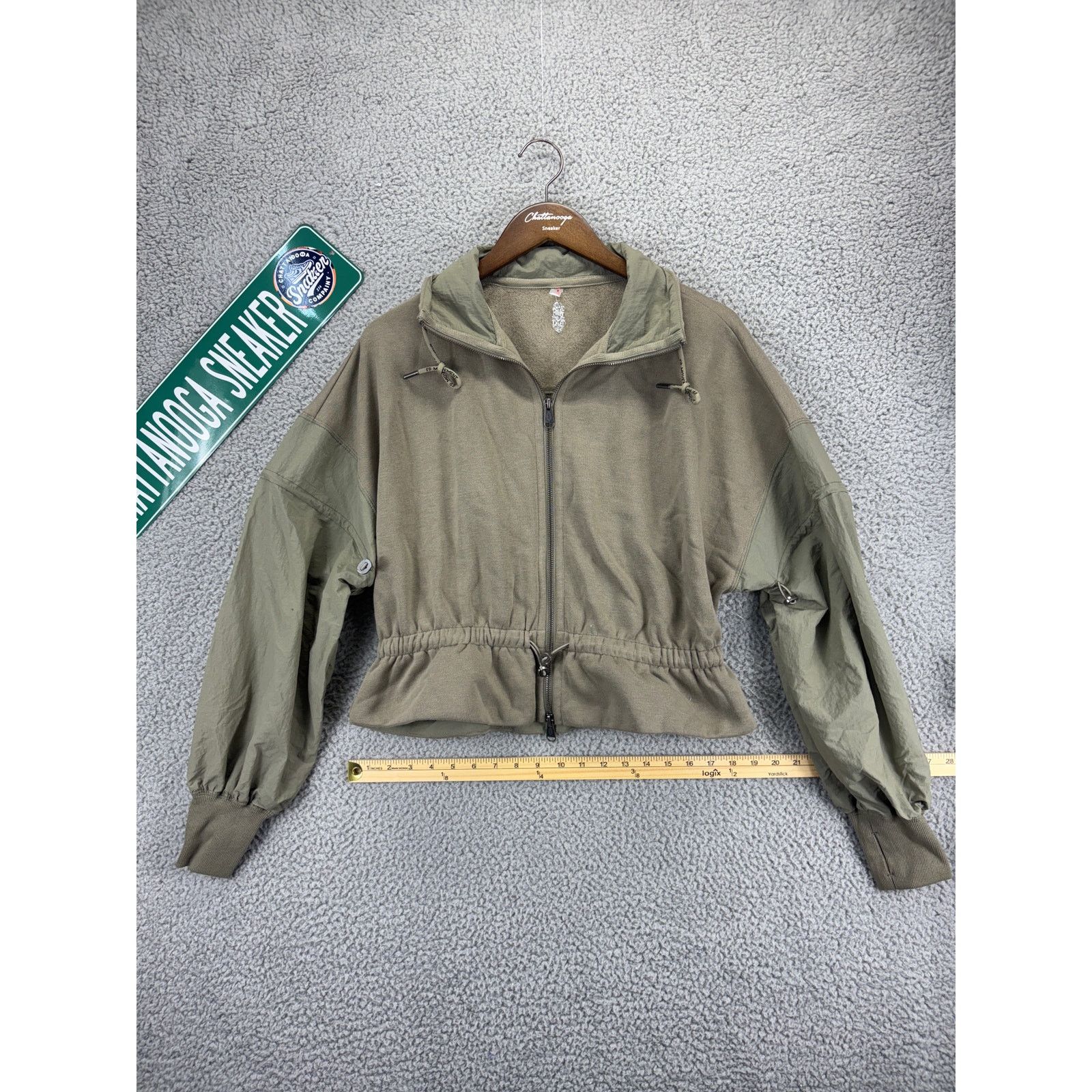 Free People Free People FP Movement Cropped Jacket Womens XS Army Green Size XS / US 0-2 / IT 36-38 - 1 Thumbnail