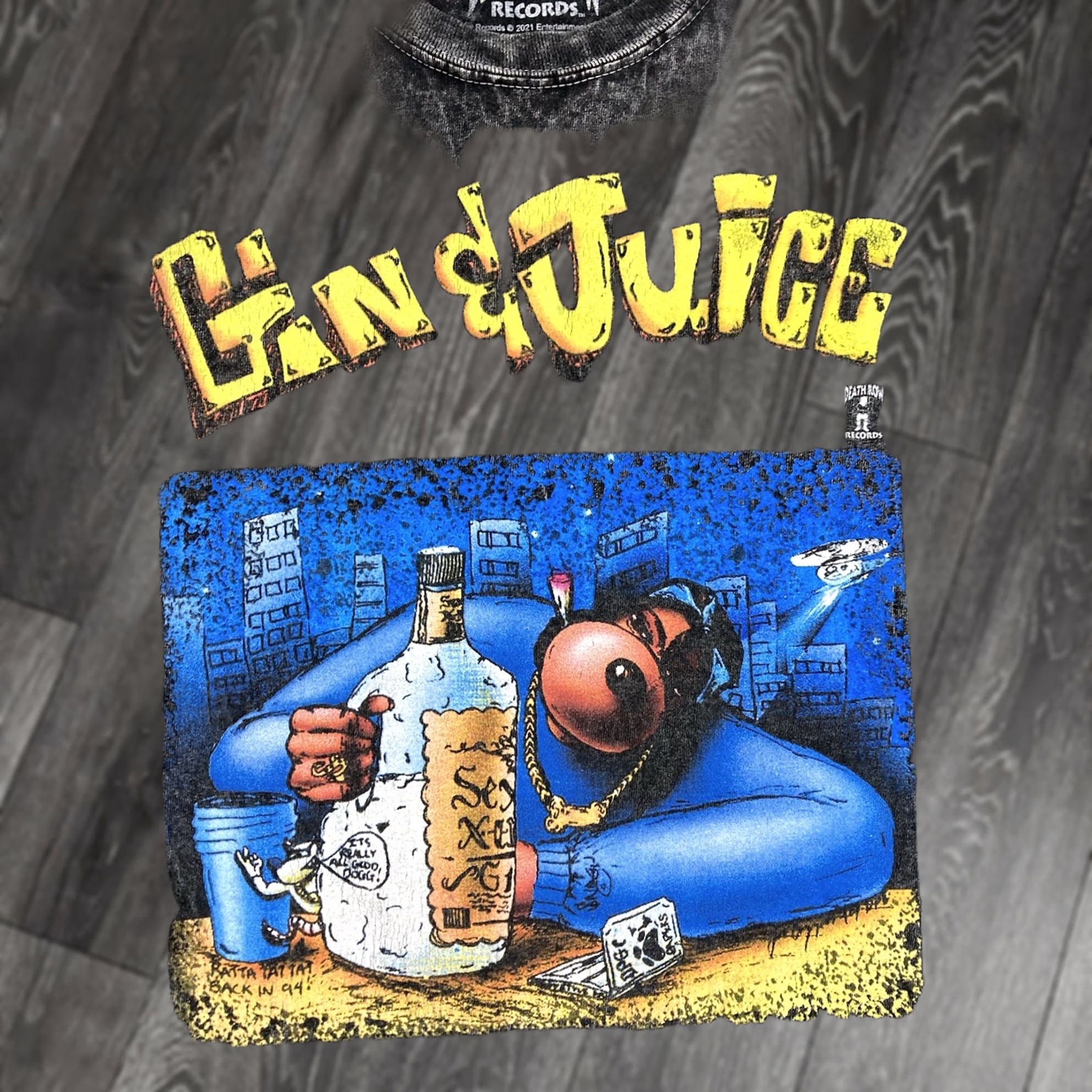 Vintage VINTAGE Death Row Snoop Dogg Gin & Juice Graphic T-shirt Men Small Black Acid Wash Ragged Size US S / EU 44-46 / 1 - 1 Thumbnail