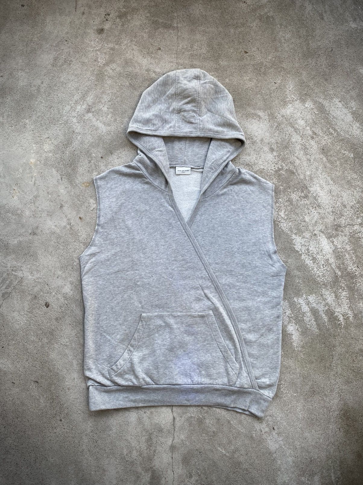 Dries Van Noten DRIES VAN NOTEN SLEEVELESS HOODIE Size US M / EU 48-50 / 2 - 1 Thumbnail