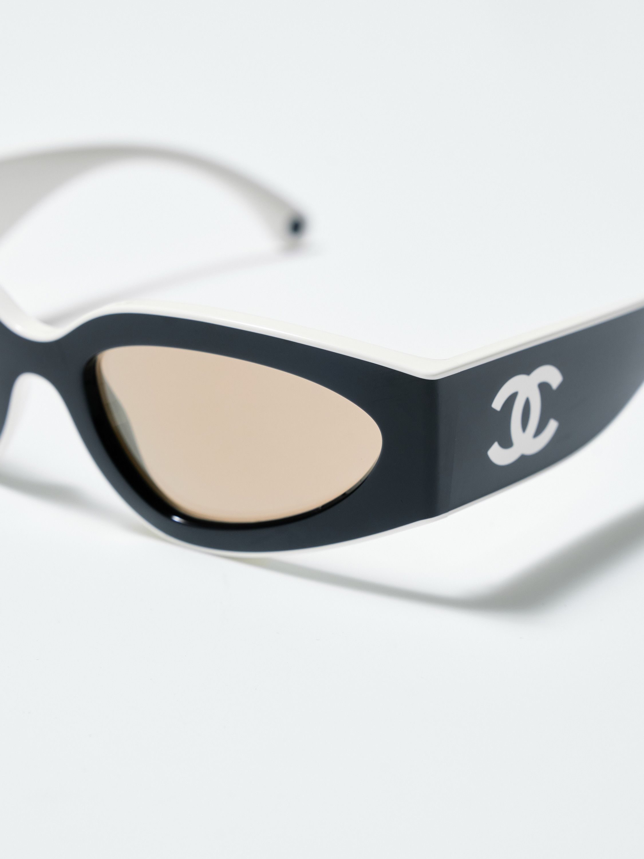 Chanel CHANEL OCH6056 C1656/53 Sunglasses BLACK Size ONE SIZE - 2 Thumbnail