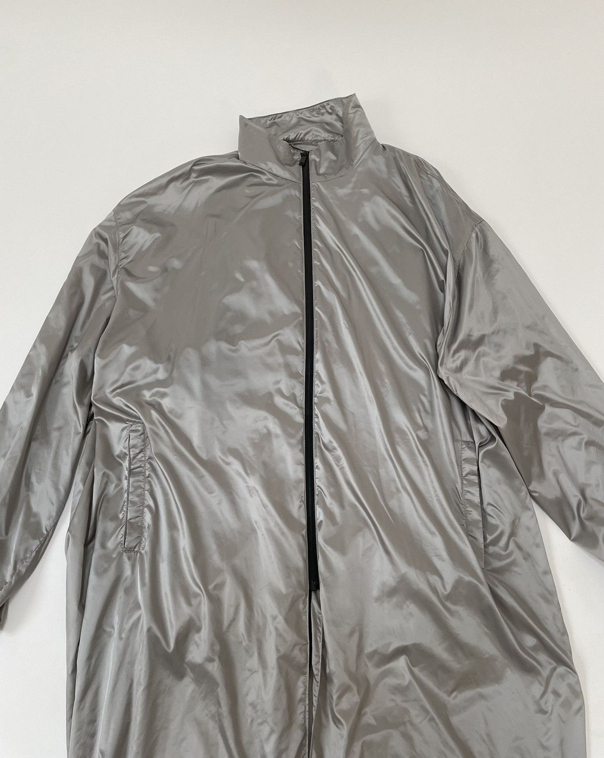 Raf Simons RAF SIMONS SS 19 Silver Nylon Raincoat Size US M / EU 48-50 / 2 - 2 Thumbnail